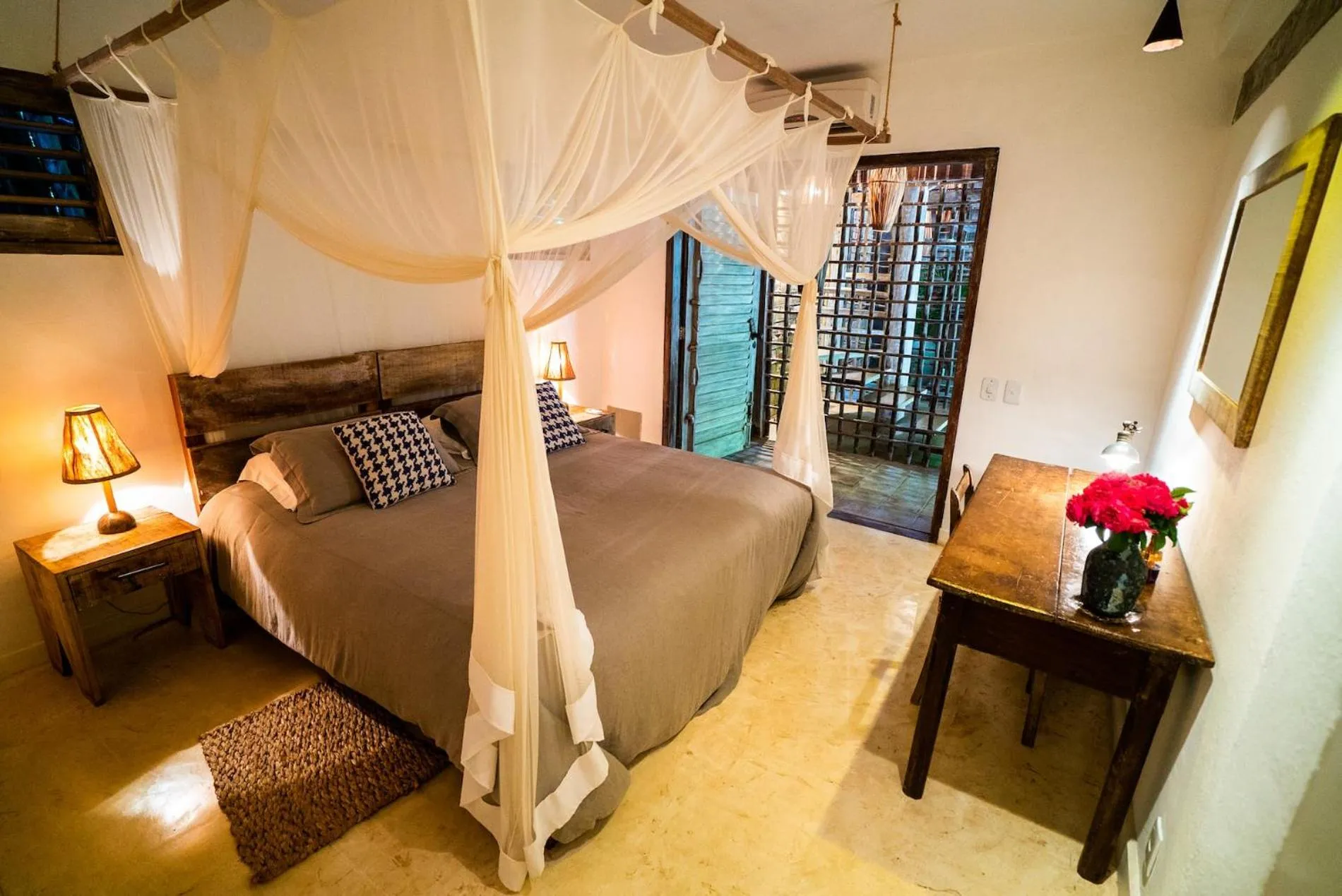 Balcony/Terrace, Bed in Casa Angatu