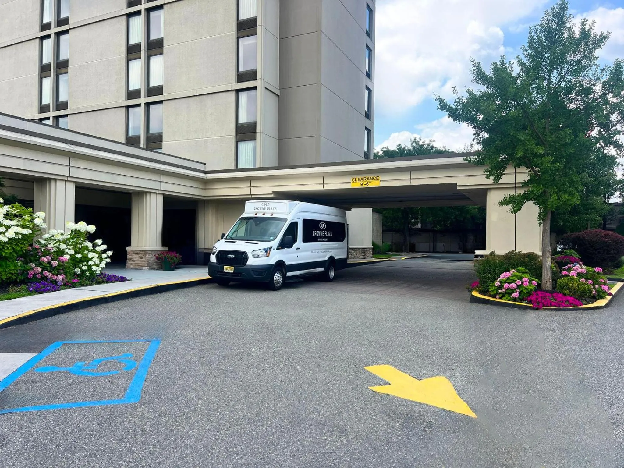 Decorative detail in Crowne Plaza Newark Airport by IHG