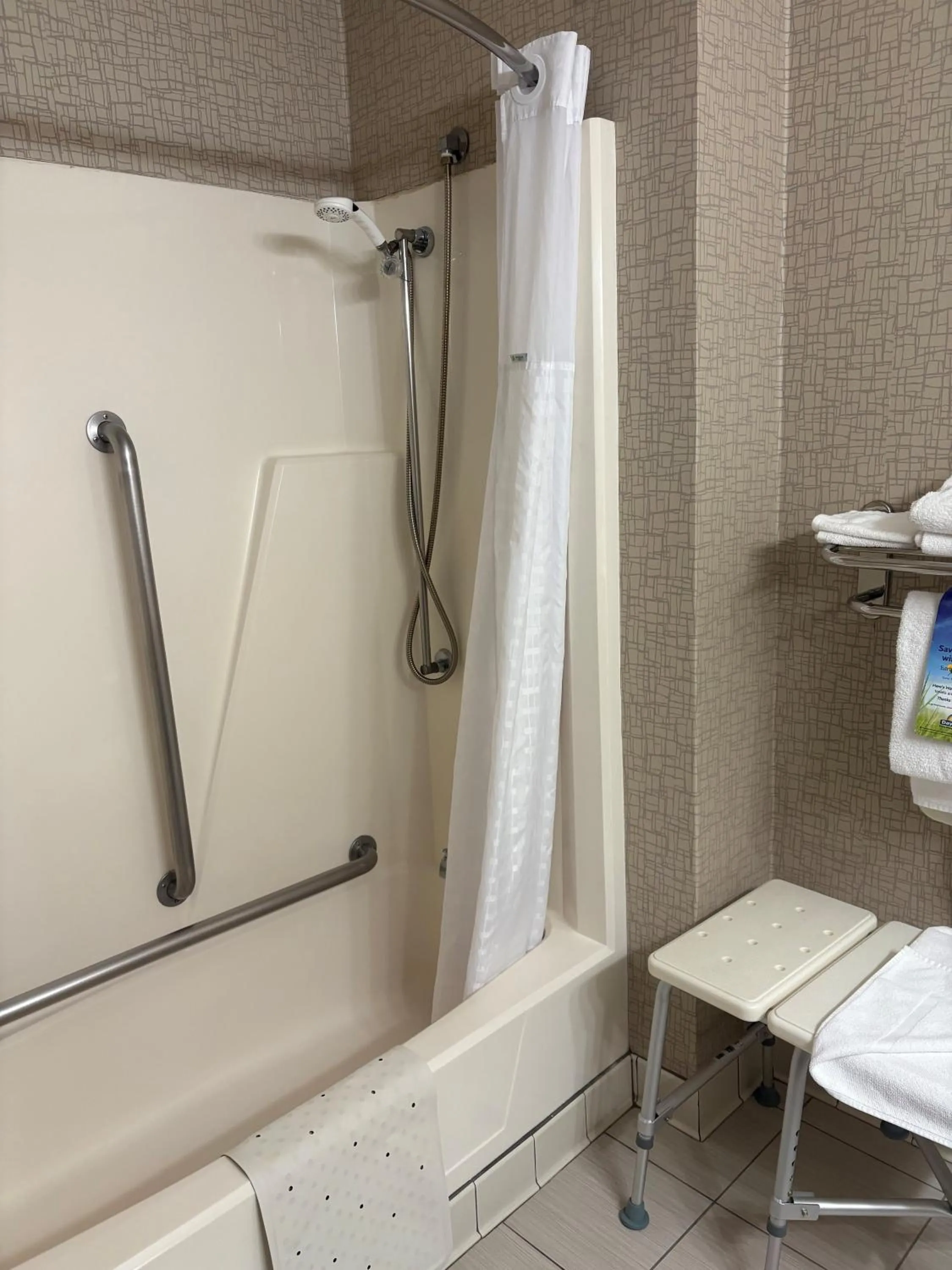 Bathroom in Days Hotel by Wyndham University Ave SE