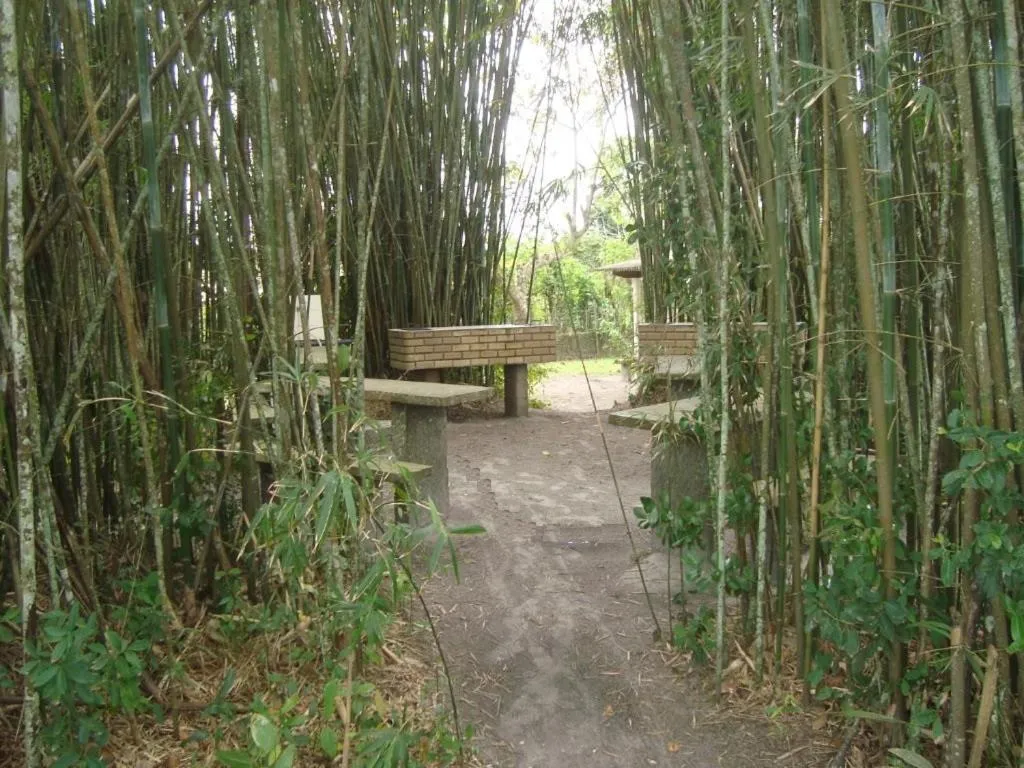 BBQ facilities in Samburá Chalés
