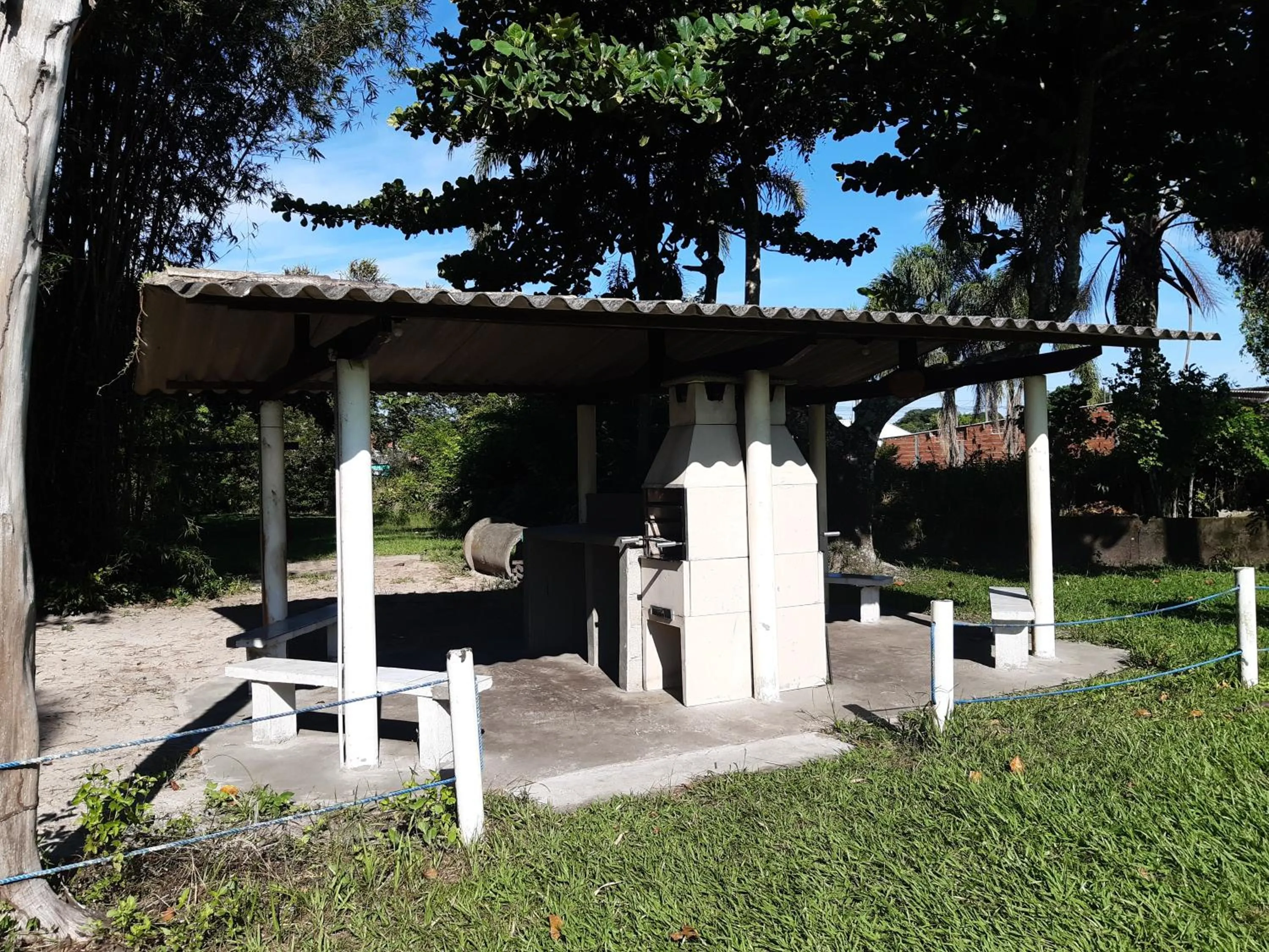 BBQ facilities in Samburá Chalés