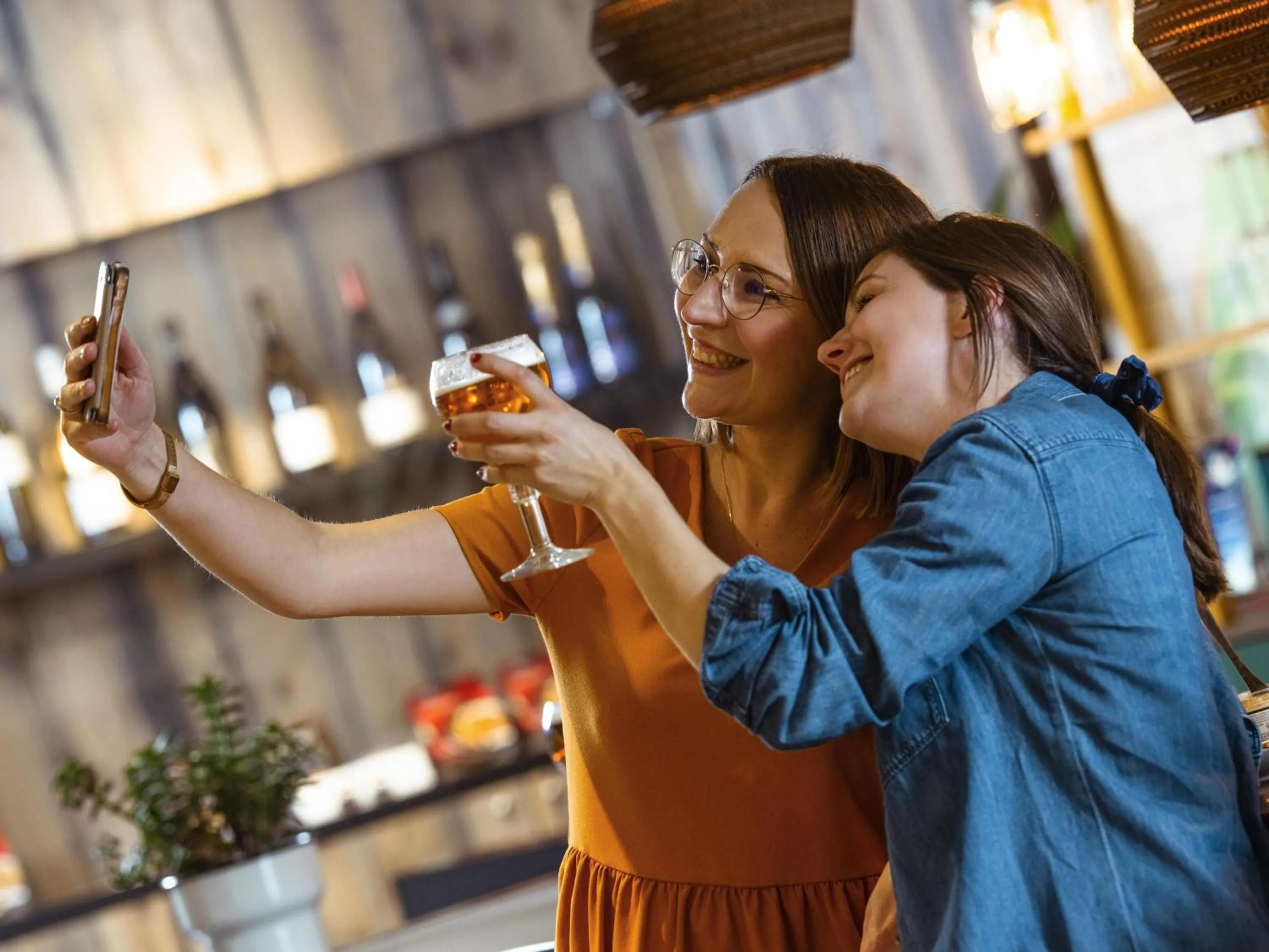 Lounge or bar in ibis Styles Lyon Meyzieu Arena Stadium