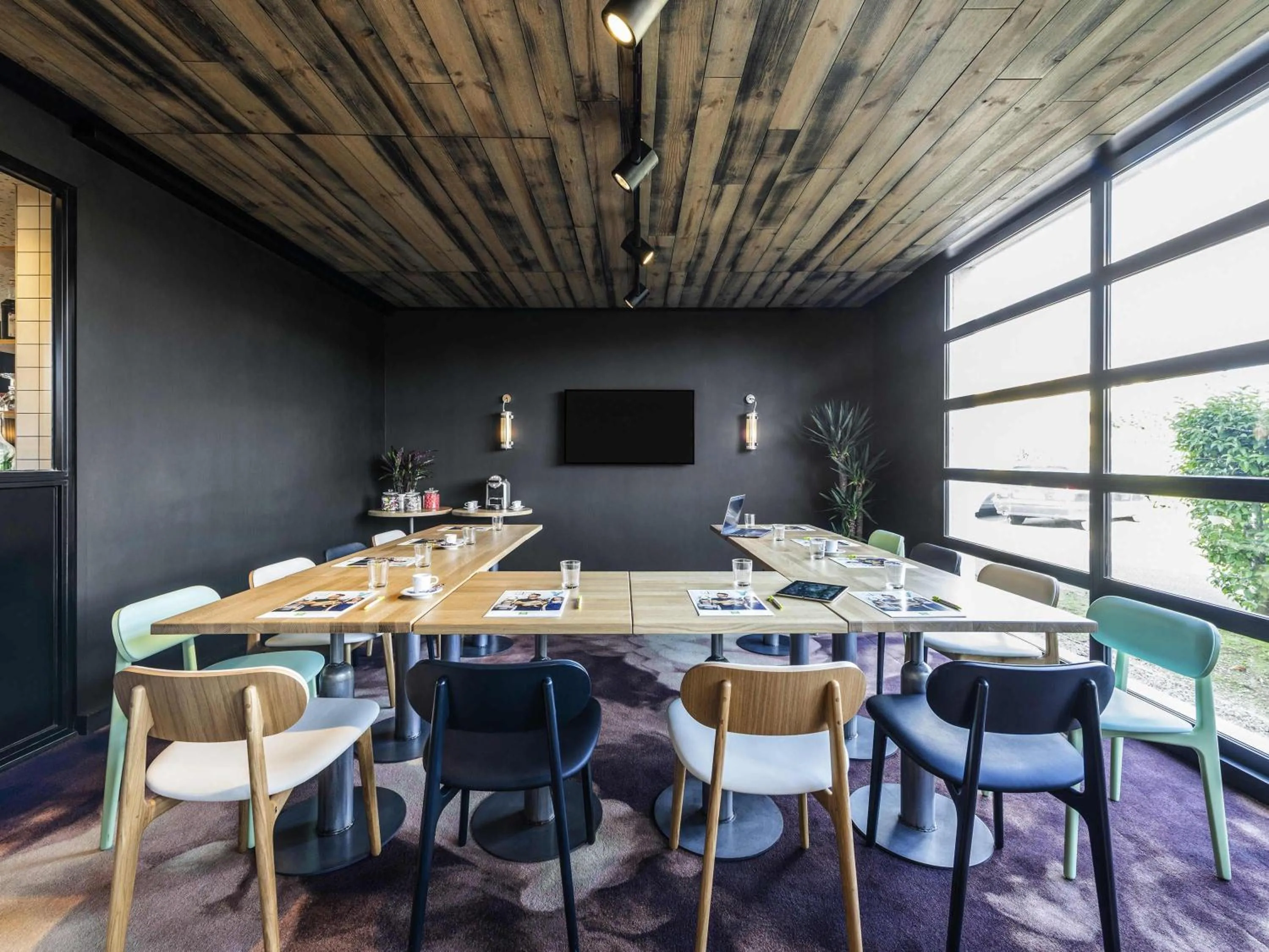 Meeting/conference room in ibis Styles Lyon Meyzieu Arena Stadium