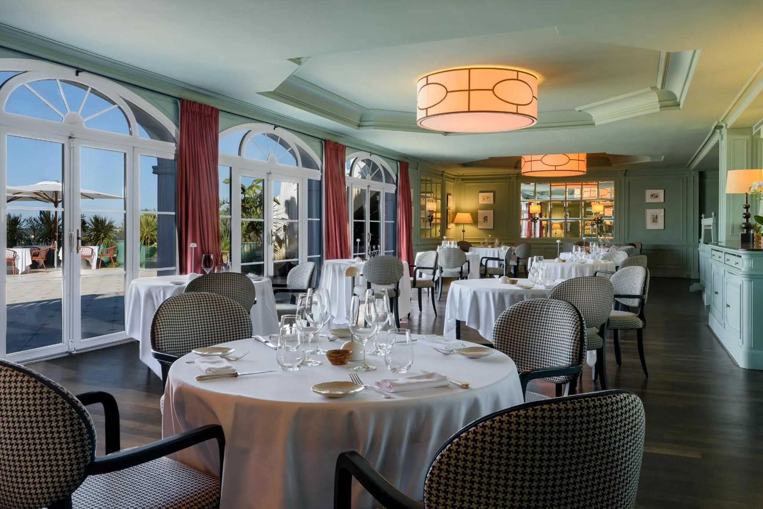Restaurant/places to eat in Althoff Hotel Villa Belrose