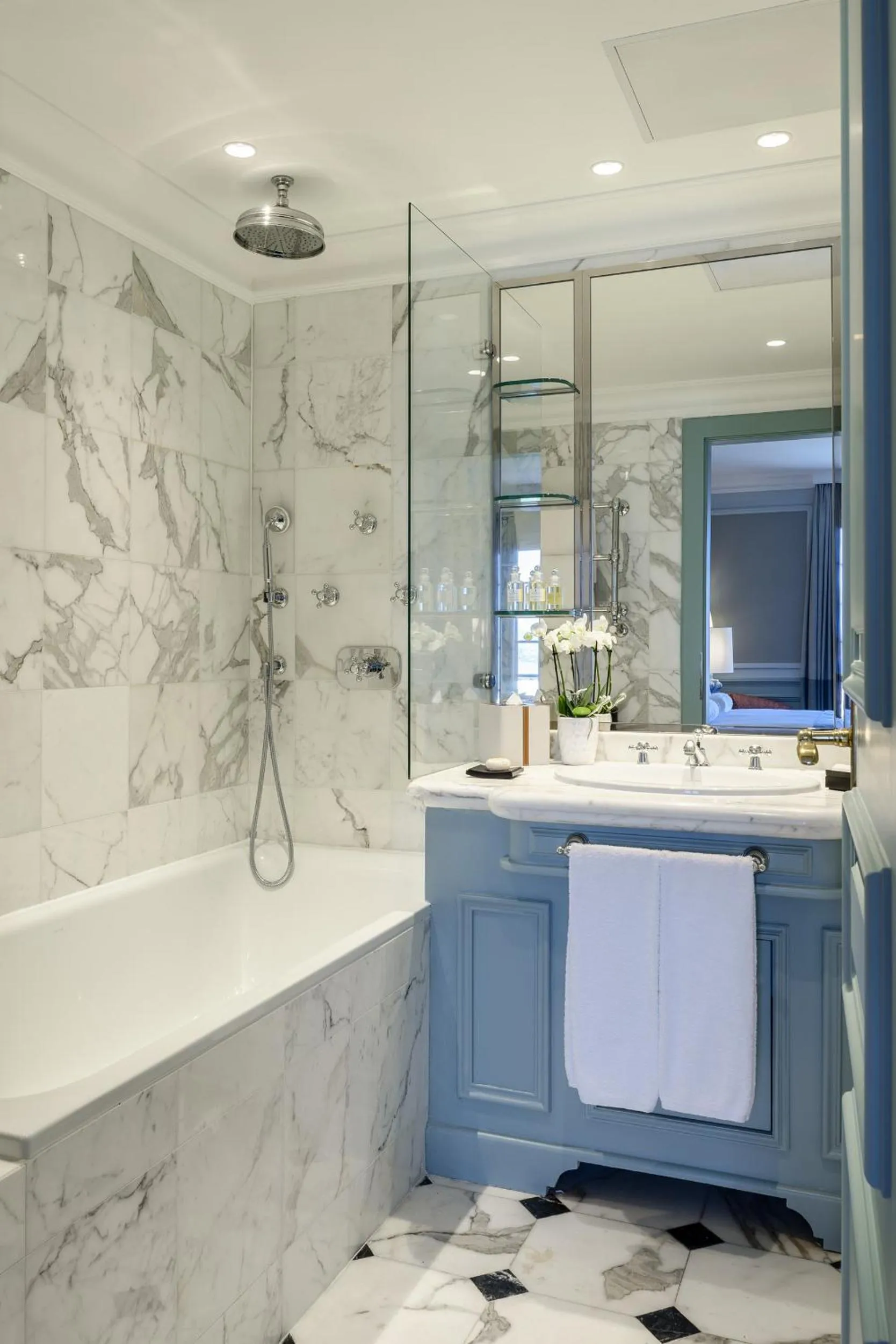 Bathroom in Althoff Hotel Villa Belrose