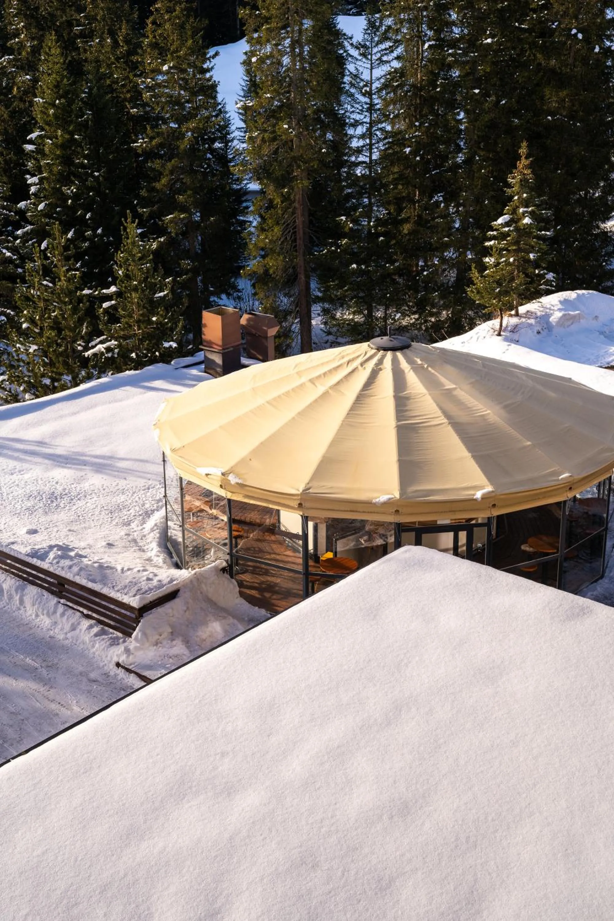 Lounge or bar in AROSA ALPINE CLUB - Adults only