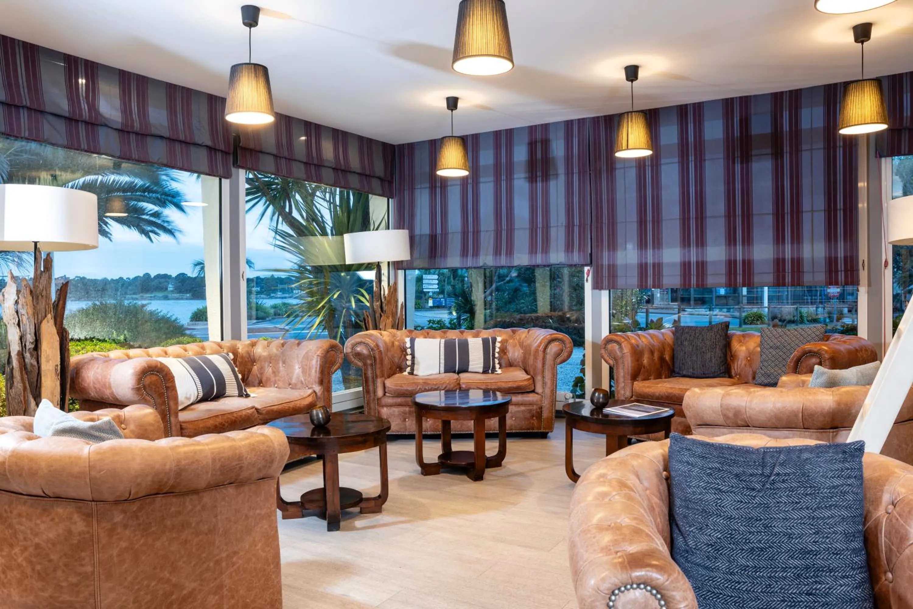 Lounge or bar in Hotel Kastel & Spa avec piscine d'eau de mer chauffée et située à 50 m de l'hôtel