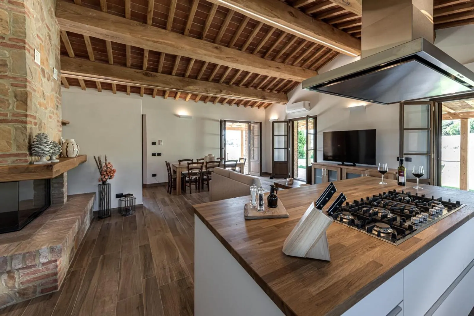 Communal lounge/ TV room in Terra Antica - Resort, Winery & SPA