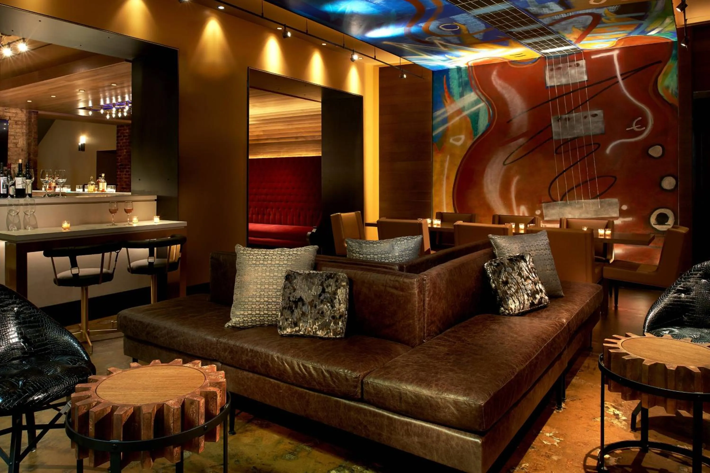 Lounge or bar in The Union Station Nashville Yards, Autograph Collection