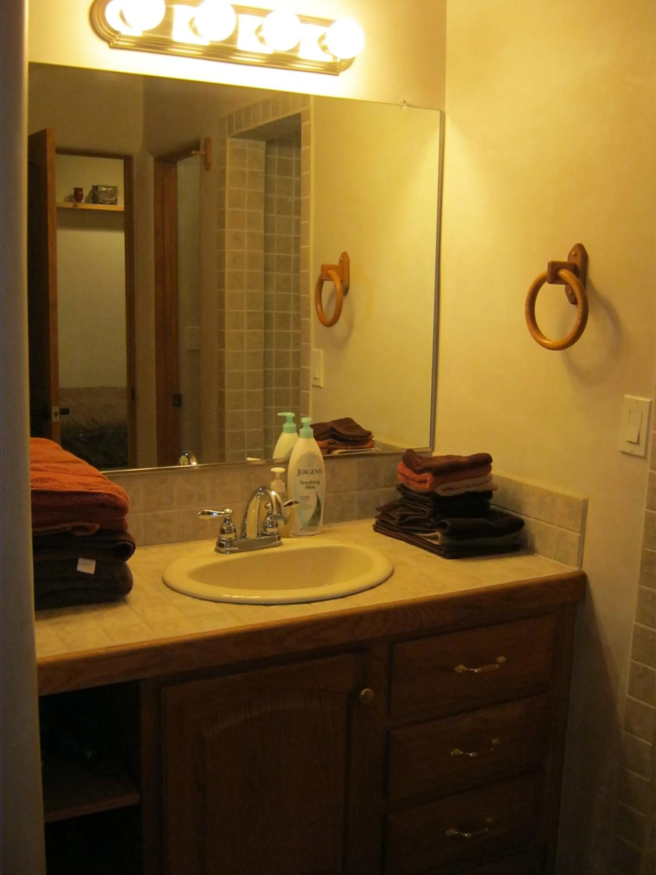 Bathroom in Shady Brook Inn Village/Resort