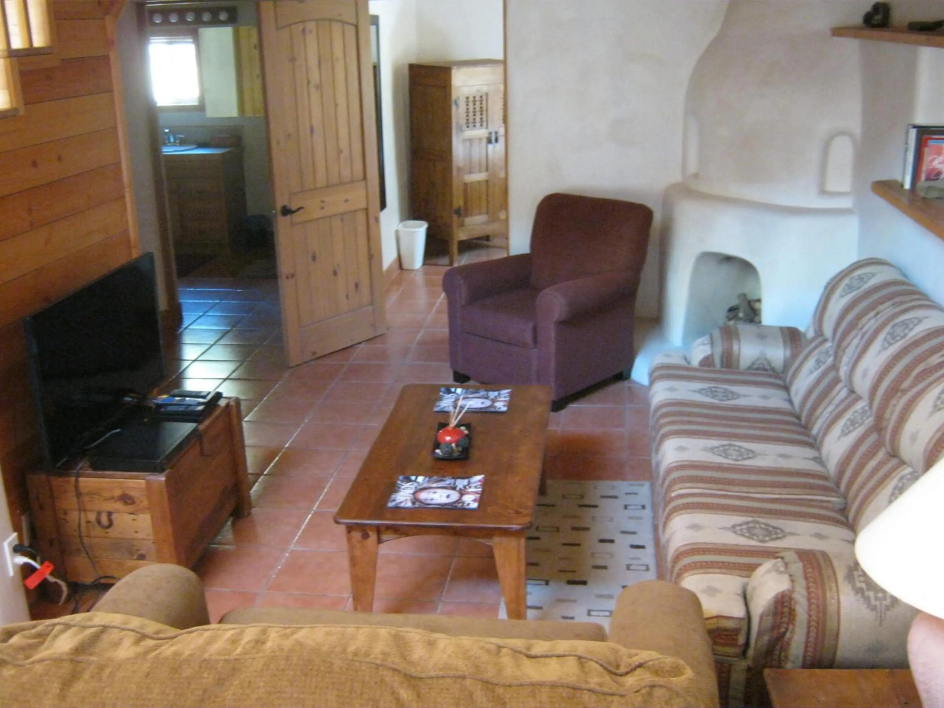 Living room in Shady Brook Inn Village/Resort