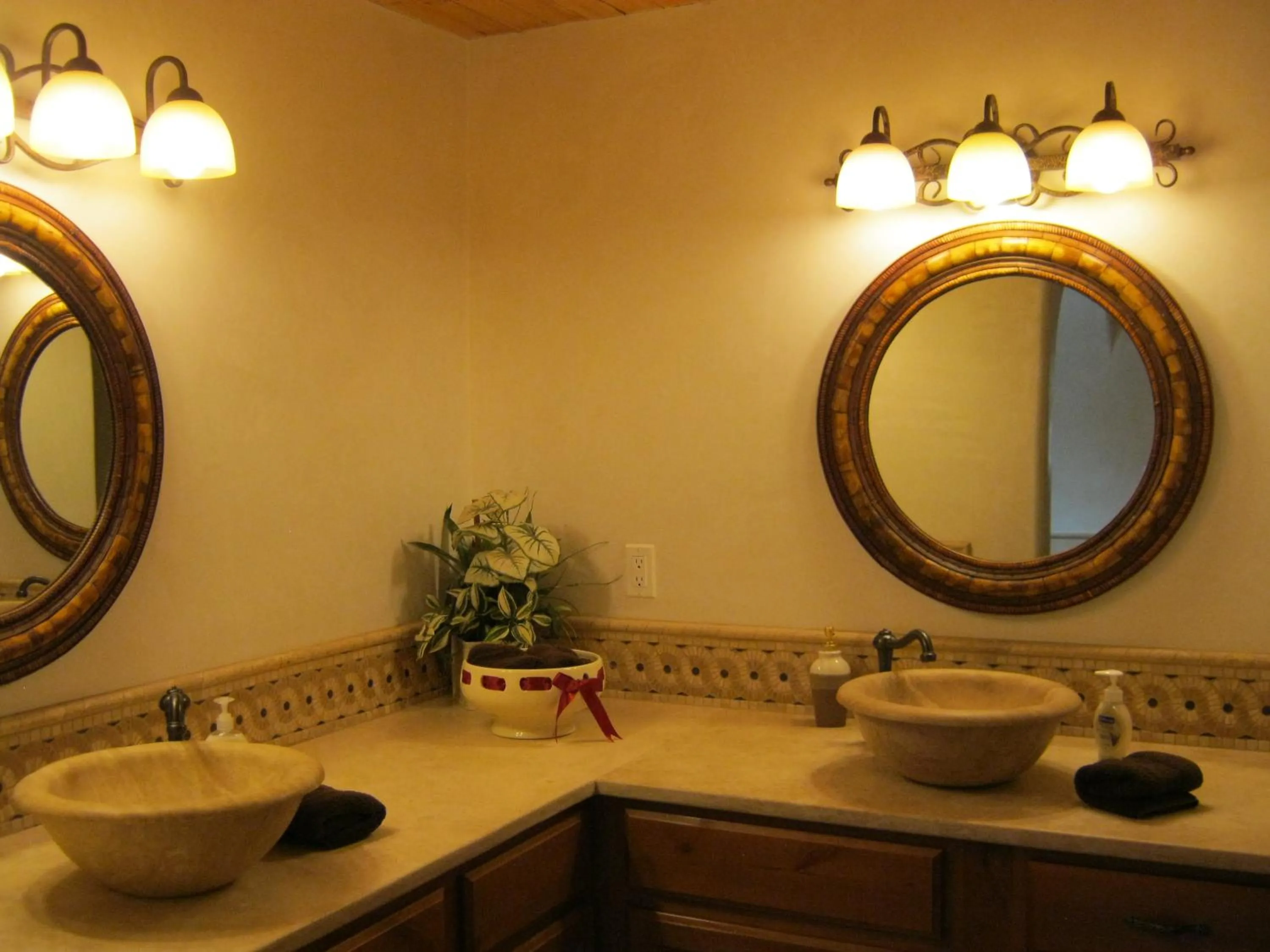 Bathroom in Shady Brook Inn Village/Resort