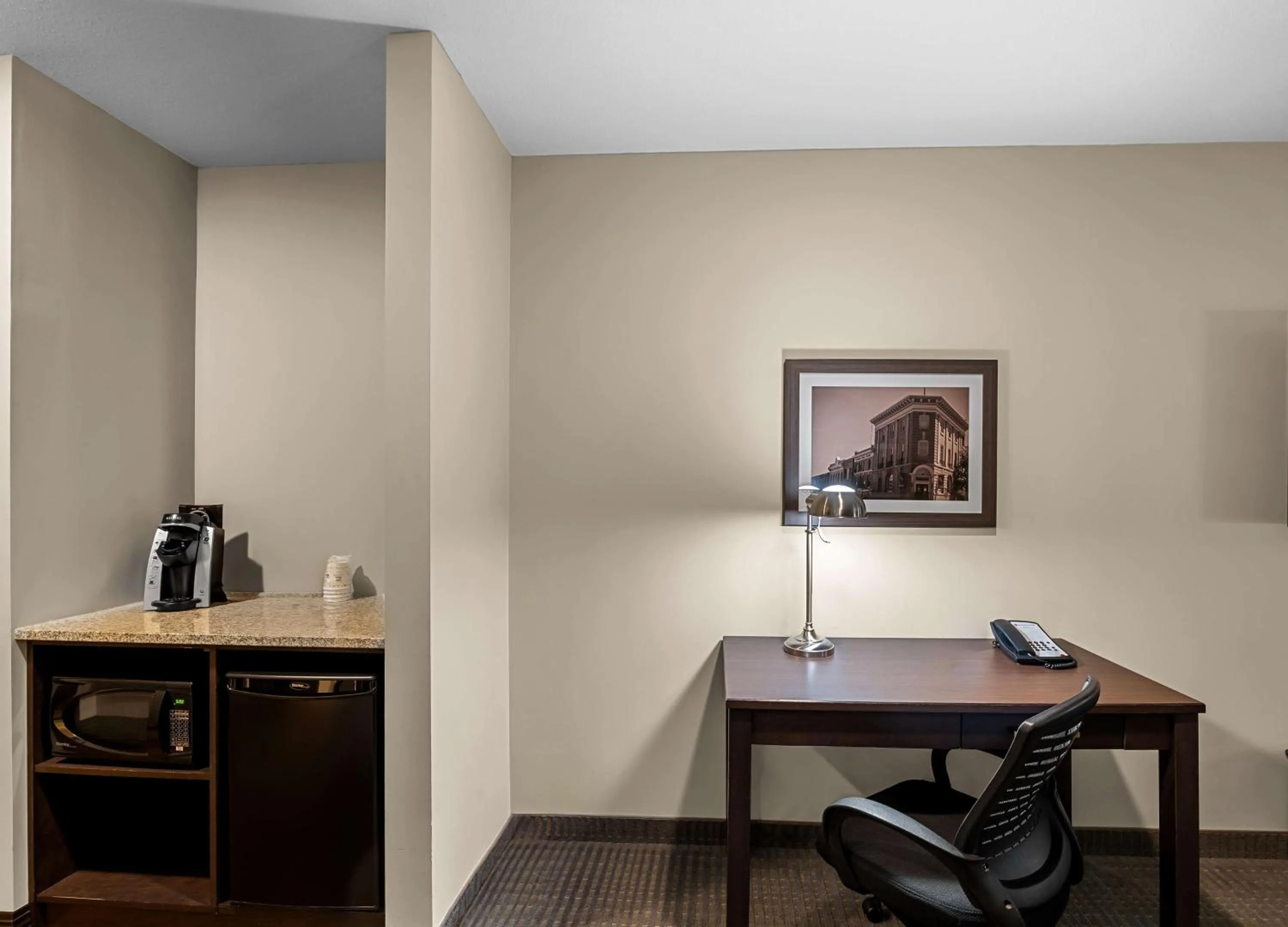 Photo of the whole room in Best Western Plus Lacombe Inn and Suites