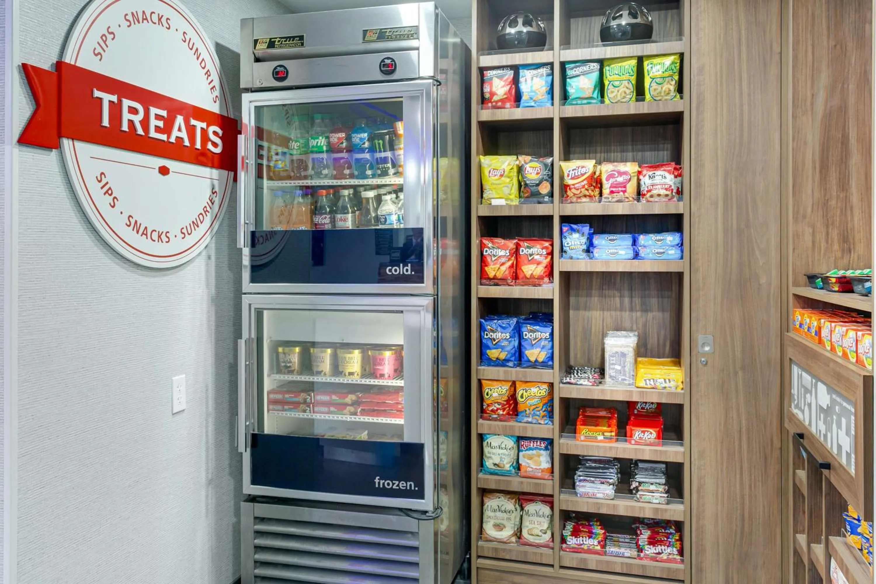 Restaurant/places to eat in Hampton Inn Houston-Pearland, TX