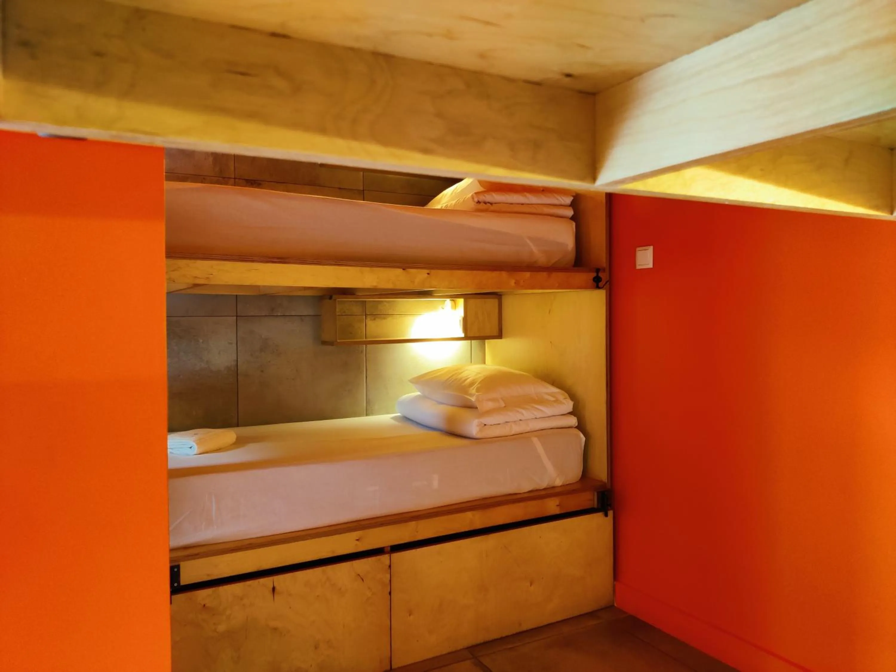 bunk bed, Bed in Out of the Blue