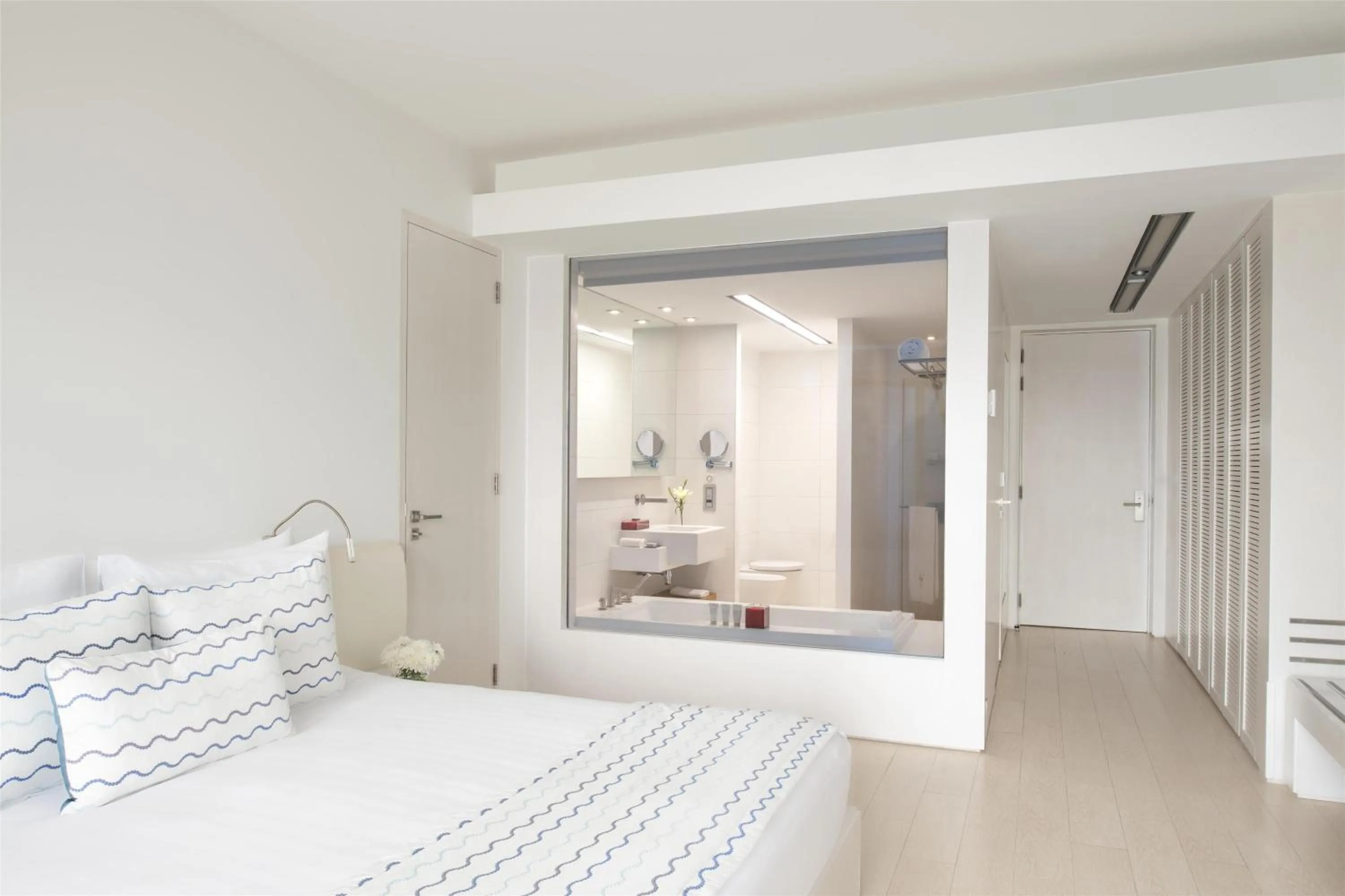 Bedroom, Bed in Kempinski Hotel Aqaba