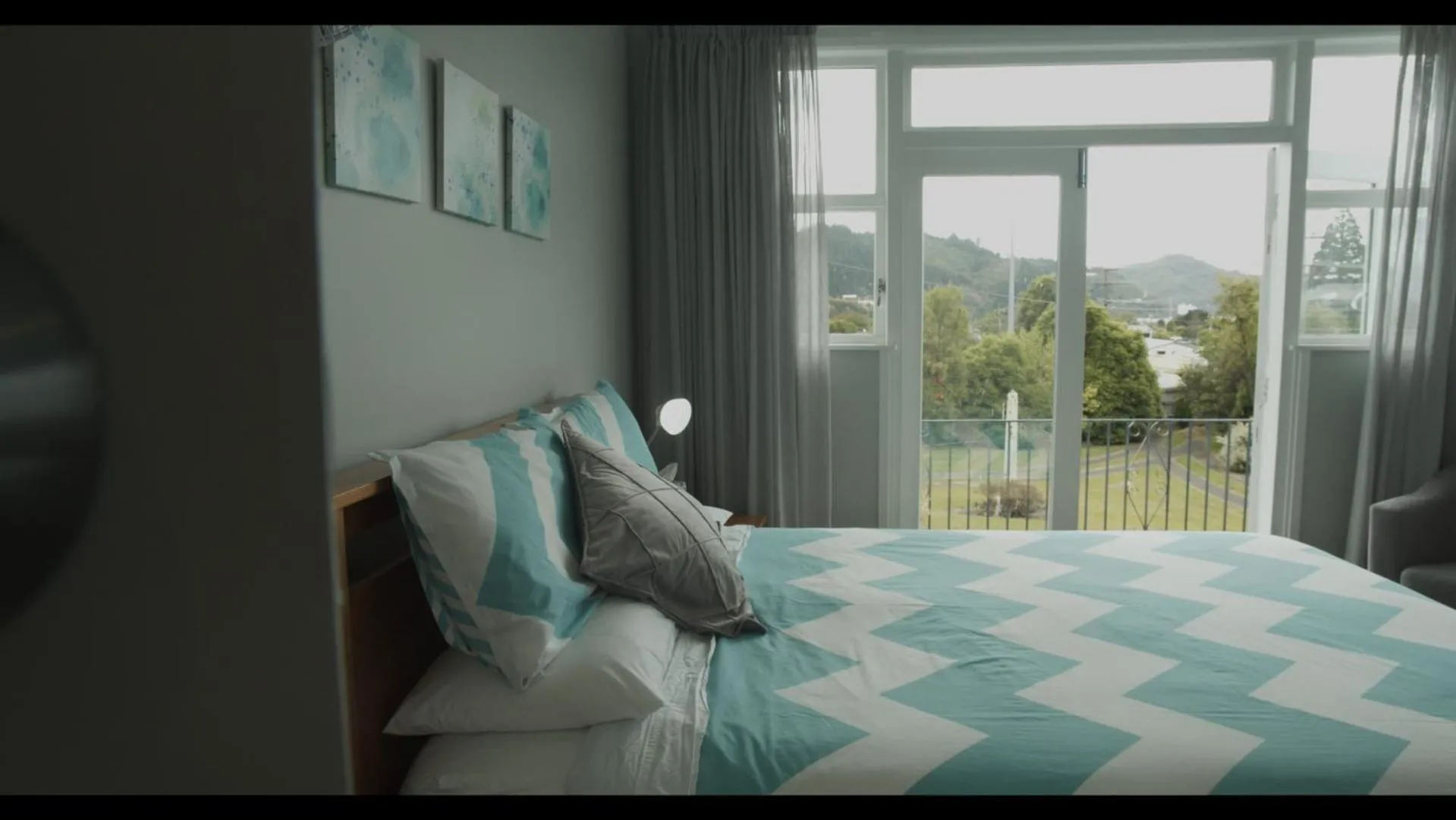 Bed in Top of the Town