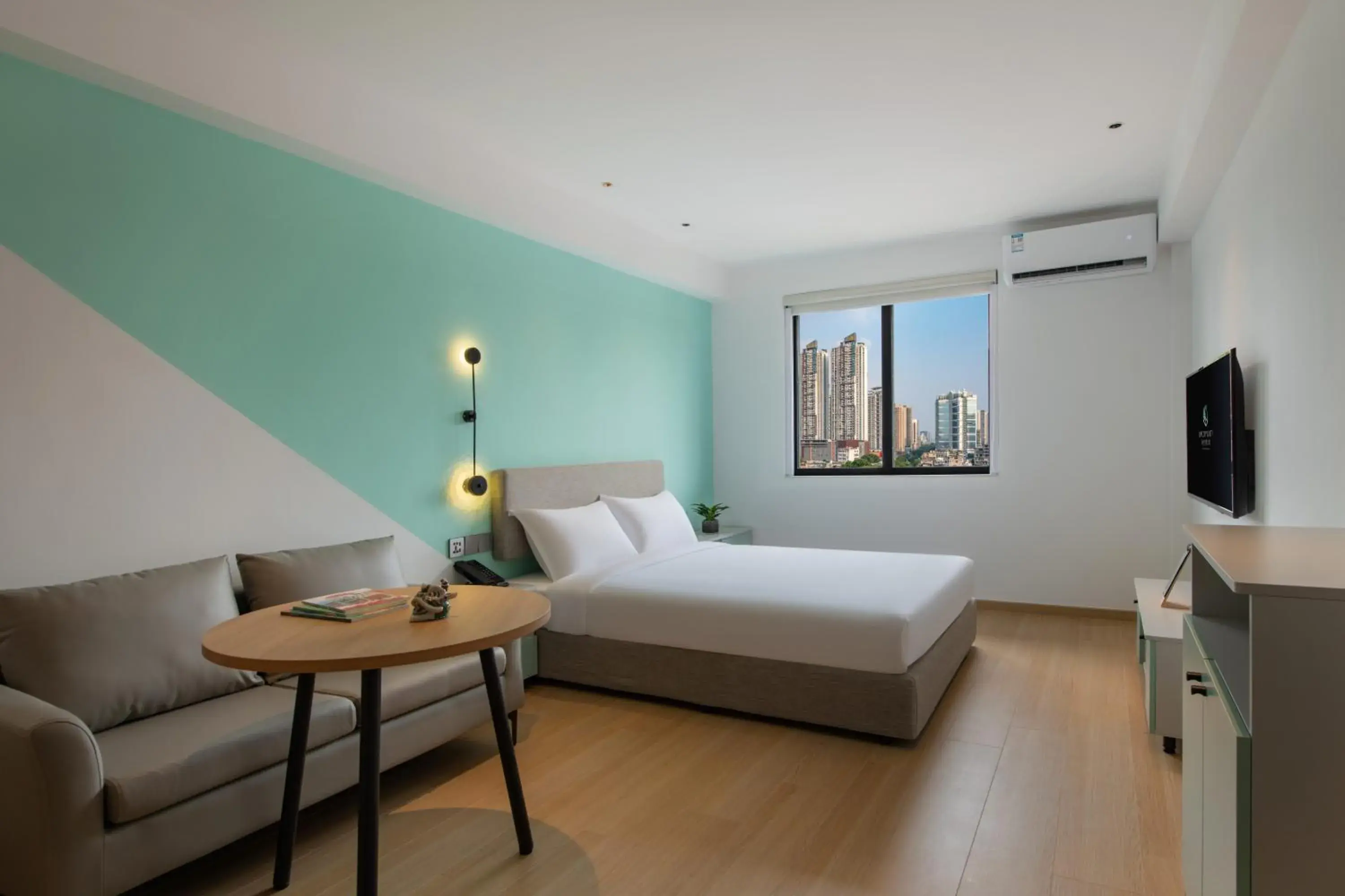 Studio plus in LNCommunity Guangzhou Haizhu Branch Studio plus in LNCommunity Guangzhou Haizhu Branch