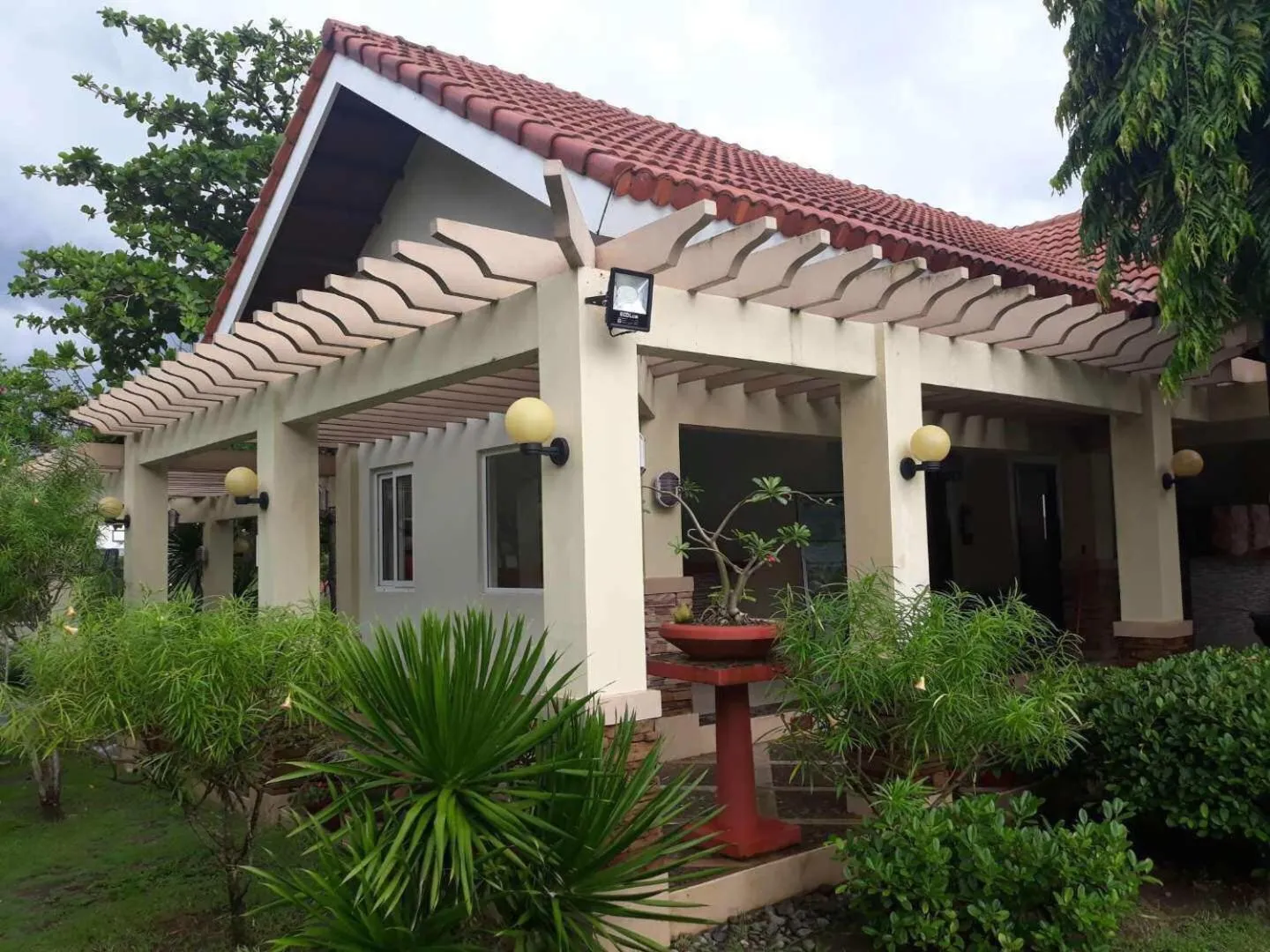 Happy Ripples Beach Resort