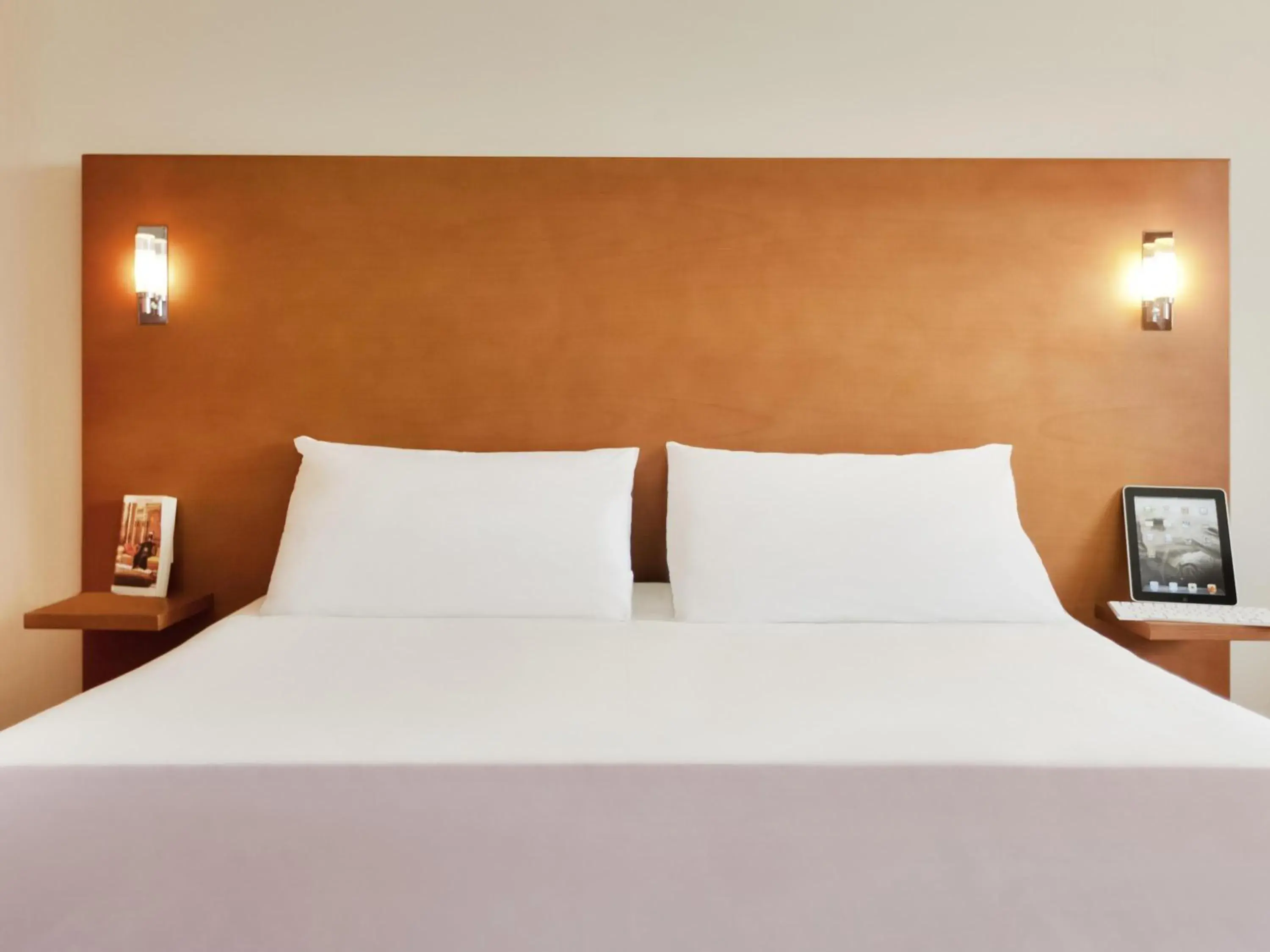 Superior Double Room in ibis Amman Superior Double Room in ibis Amman