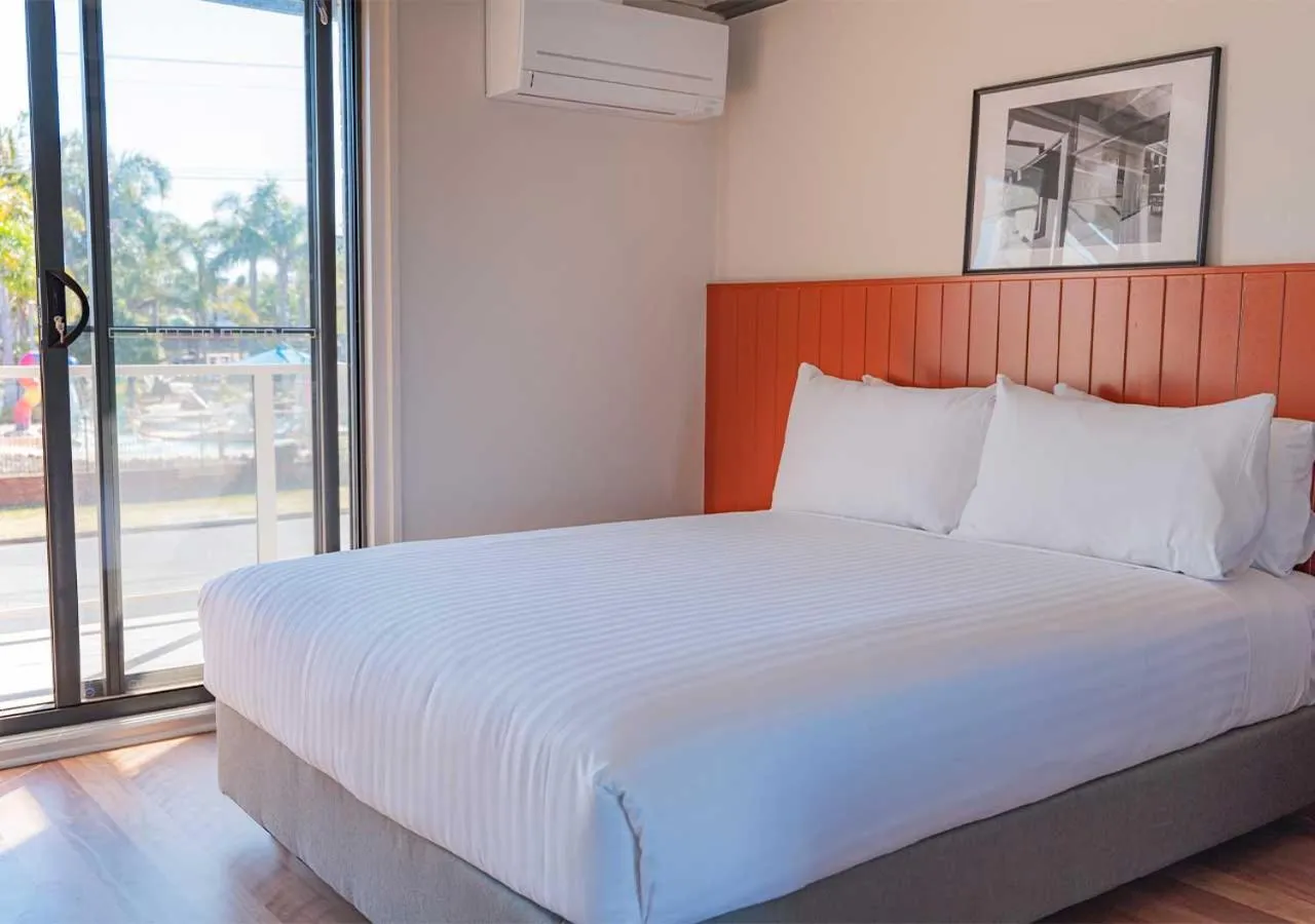 Bed in Tween Waters Merimbula