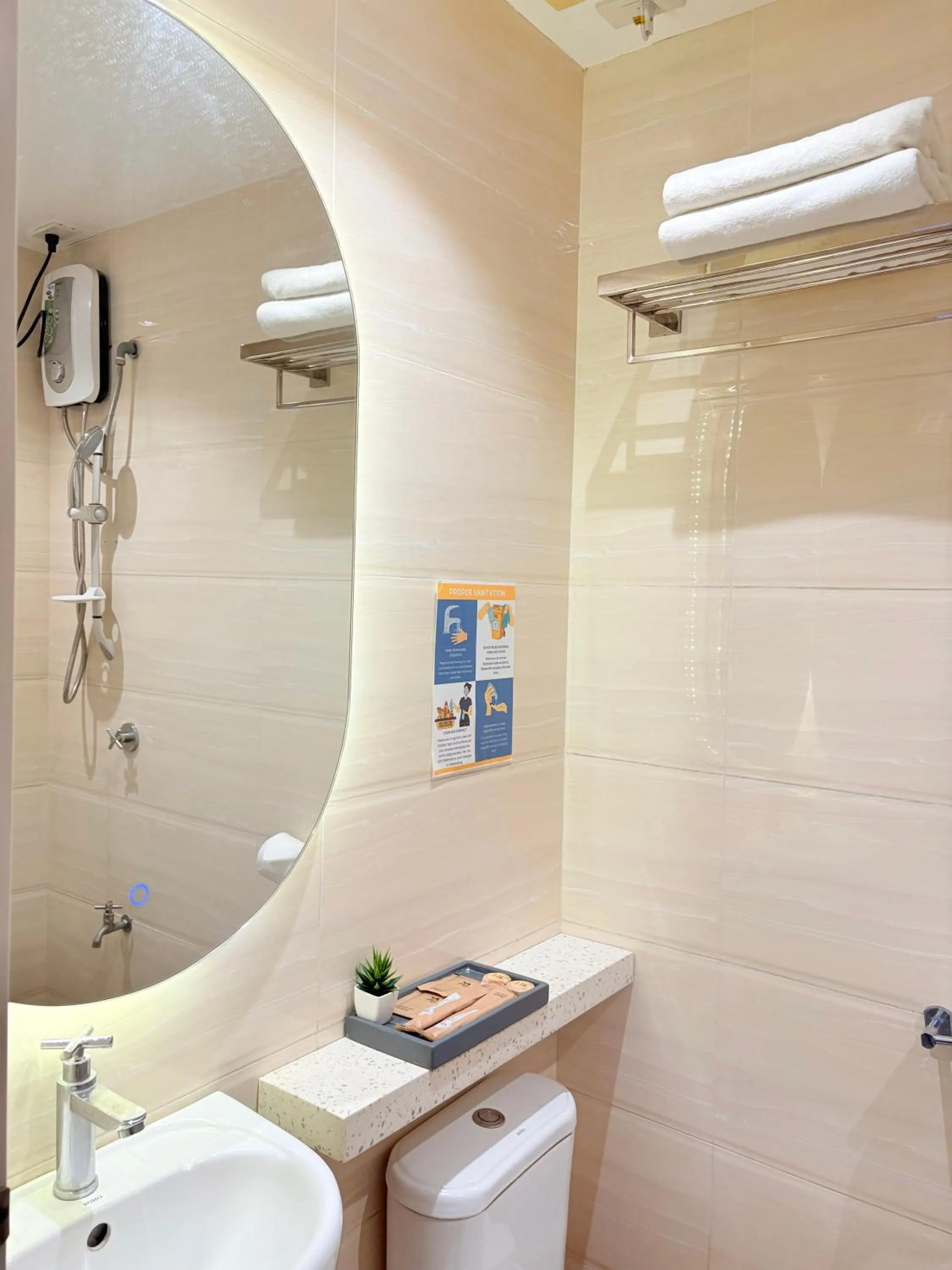 Bathroom in Pacific Park Hotel