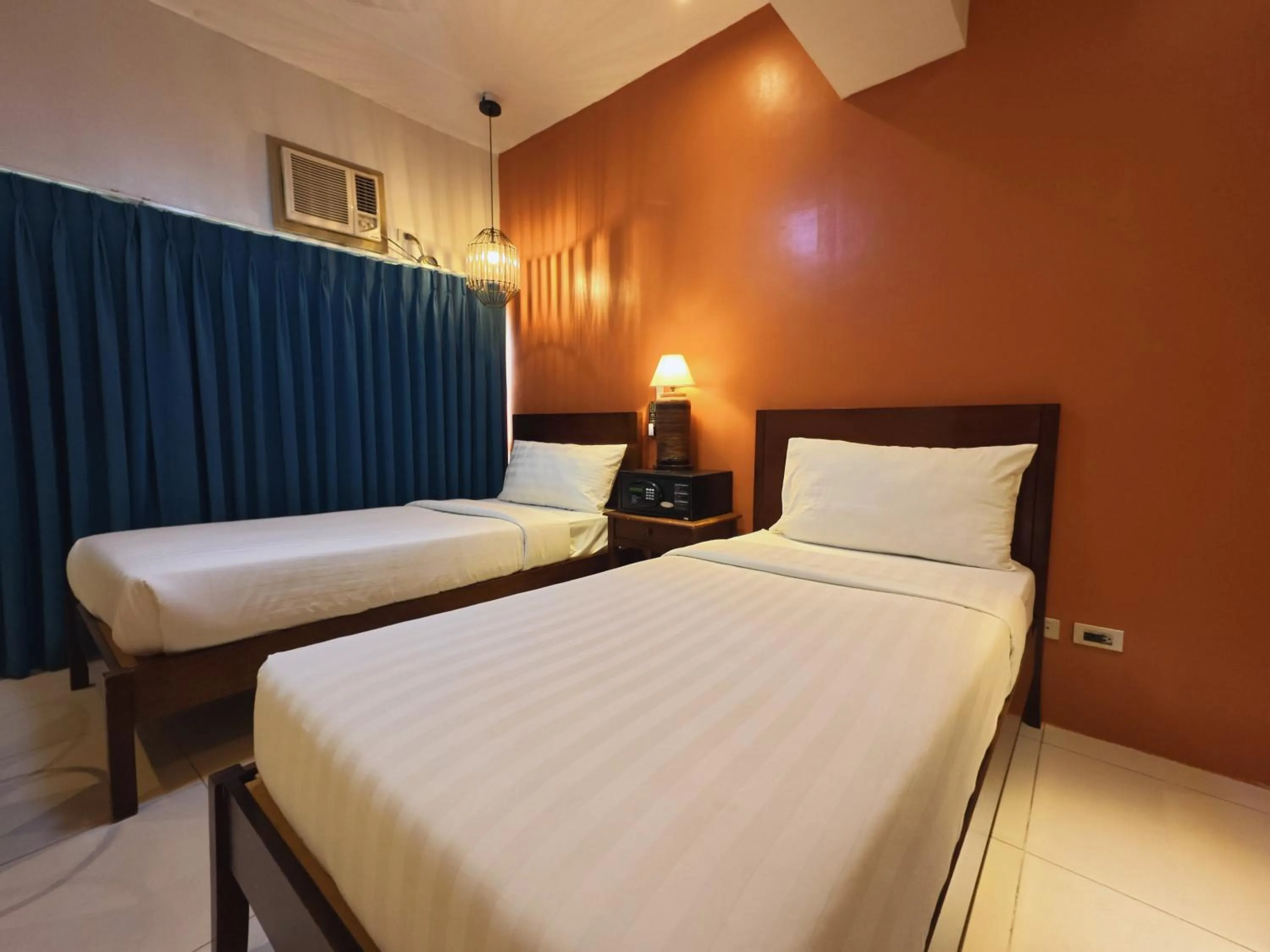 Bedroom, Bed in Pacific Park Hotel