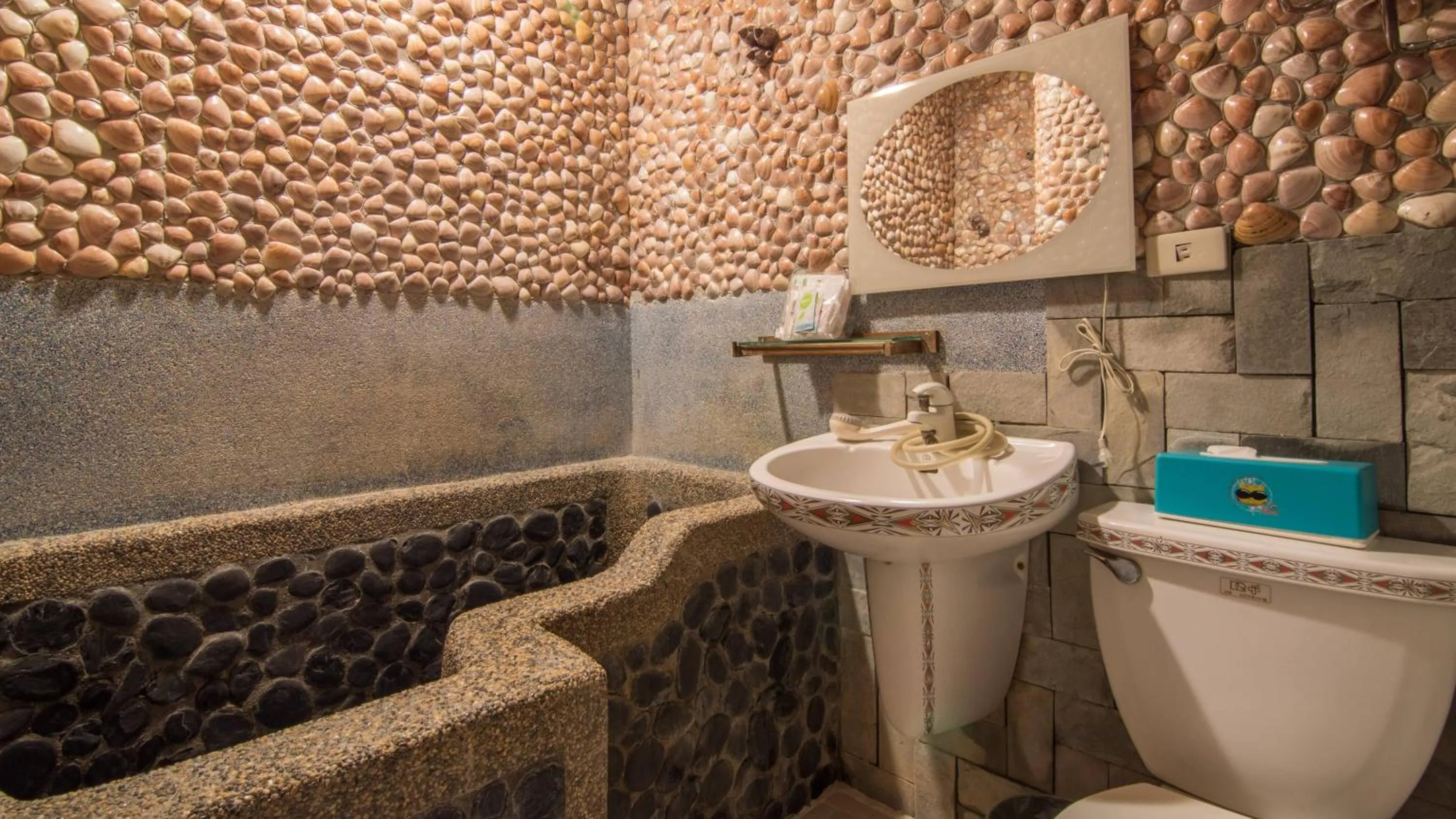 Photo of the whole room in Shankou Hotspring Hotel