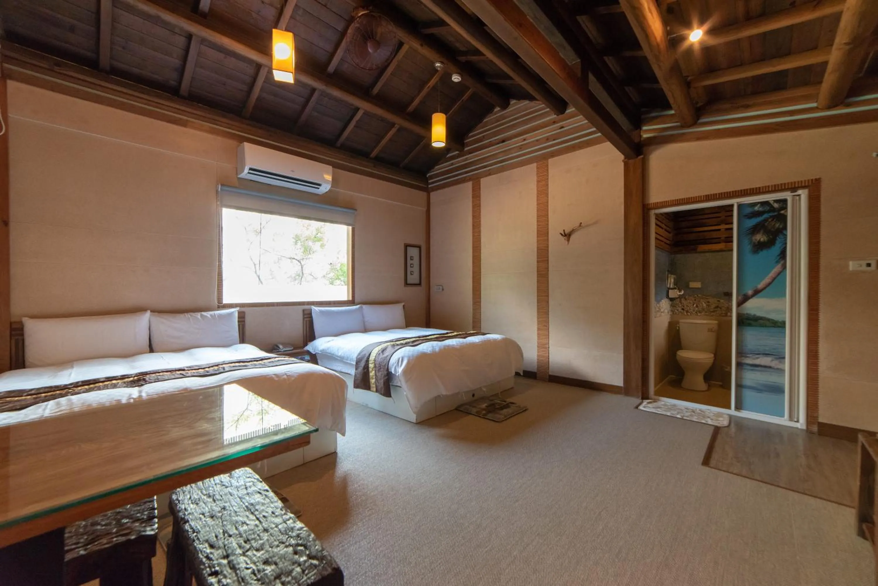 Photo of the whole room, Bed in Shankou Hotspring Hotel