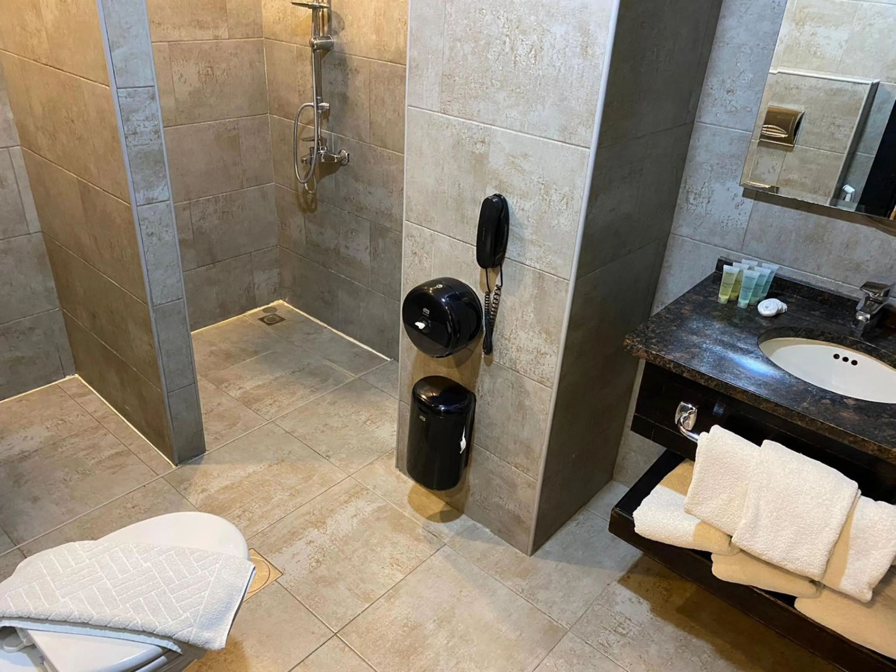 Bathroom in Torino Hotel Amman