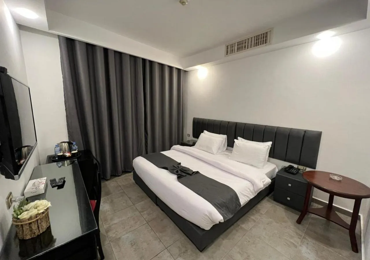 Bed in Torino Hotel Amman