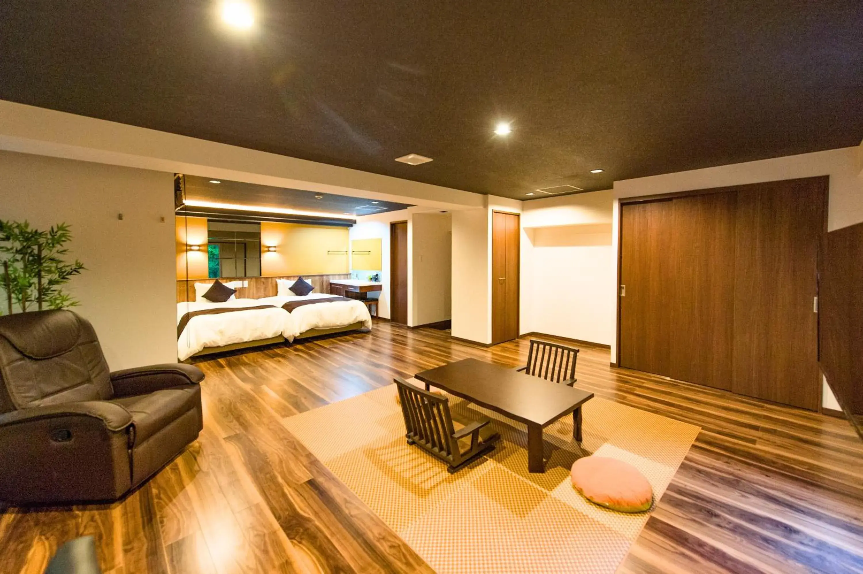 Japanese-Style Junior Suite Room with Semi Open-Air Bath in LiVEMAX RESORT Hakone Sengokuhara Japanese-Style Junior Suite Room with Semi Open-Air Bath in LiVEMAX RESORT Hakone Sengokuhara