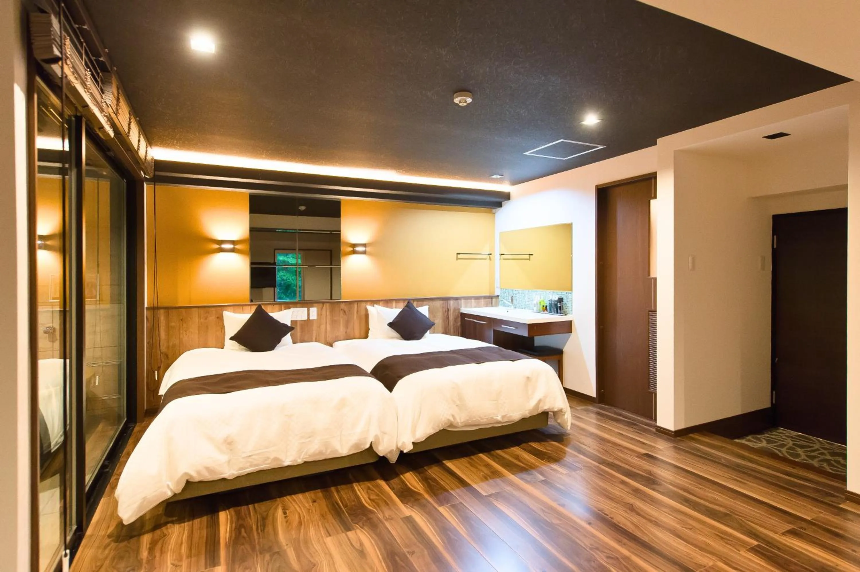 Photo of the whole room, Bed in LiVEMAX RESORT Hakone Sengokuhara