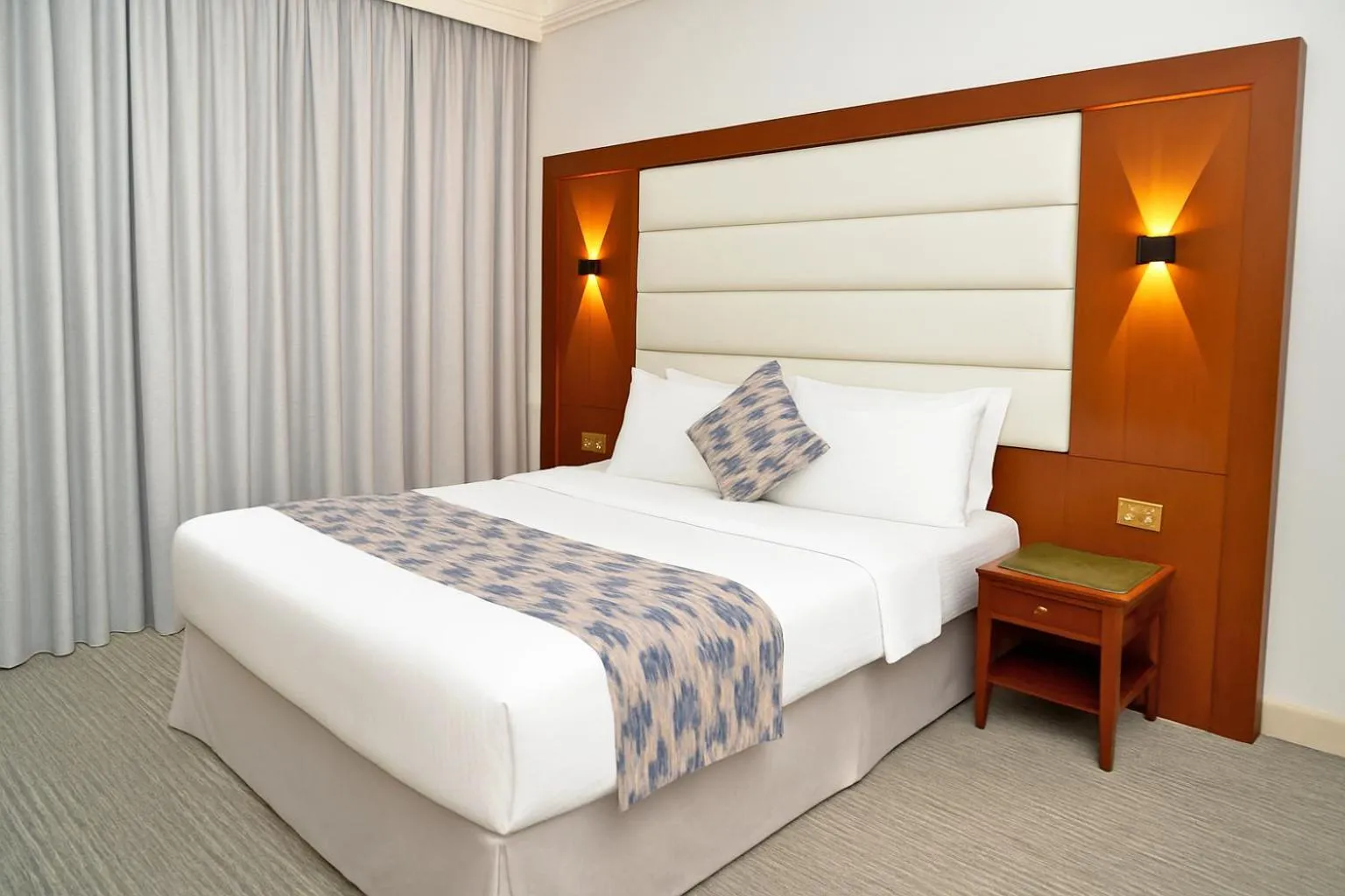 Bed in Sadeen Amman Hotel