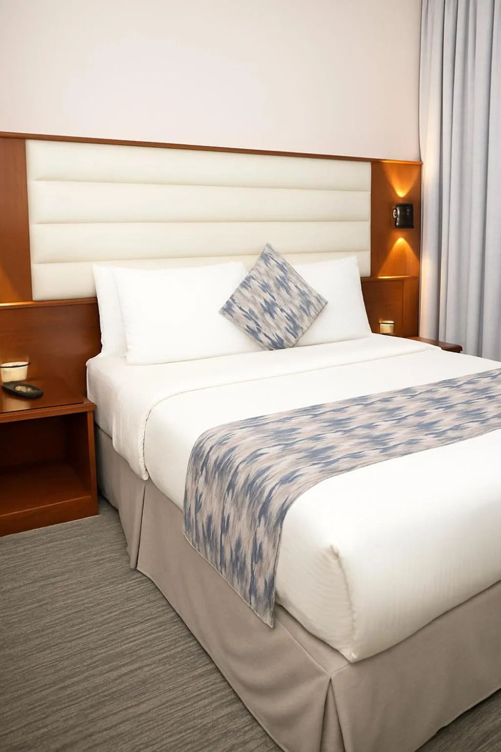 Bed in Sadeen Amman Hotel