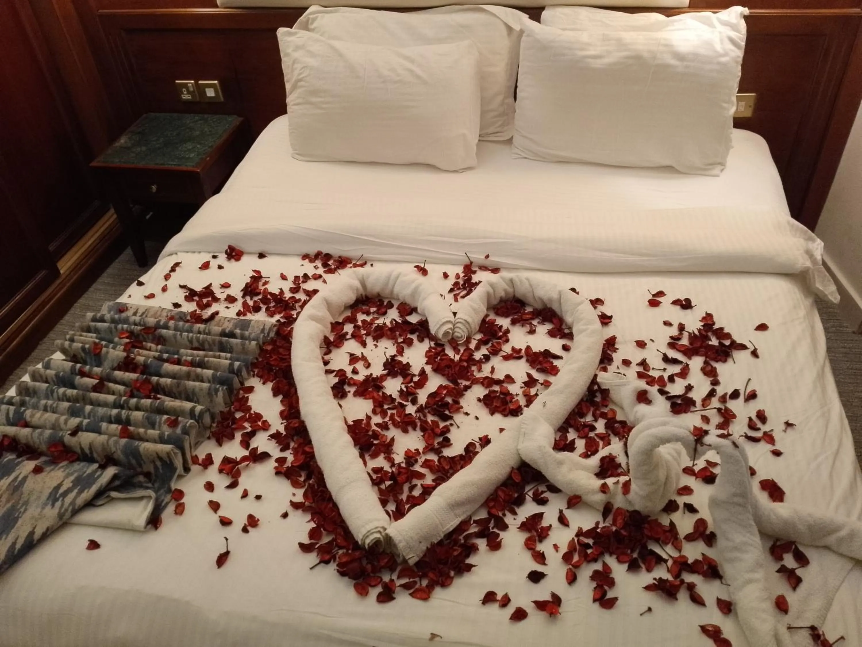 Bed in Sadeen Amman Hotel