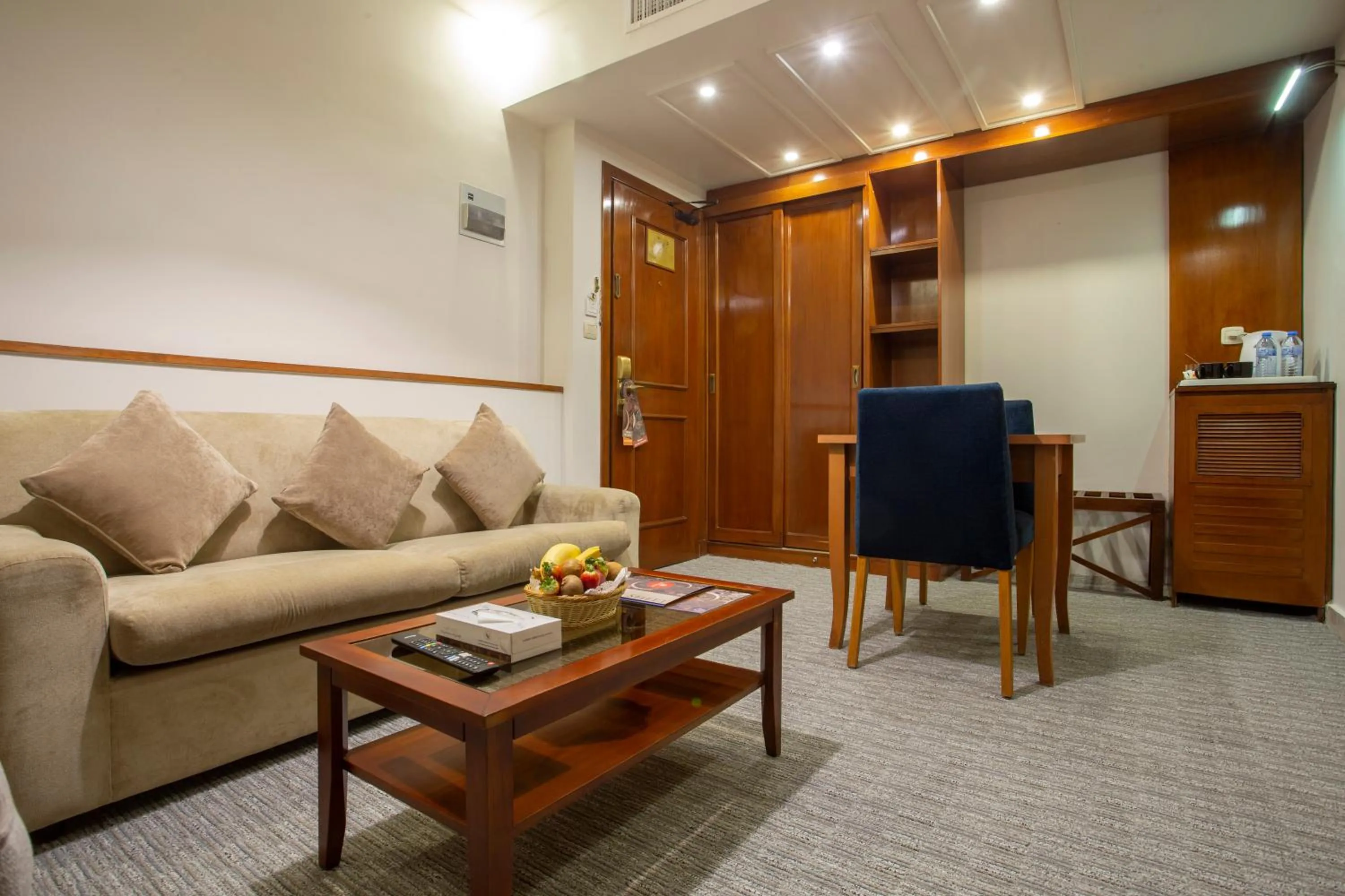 TV and multimedia in Sadeen Amman Hotel