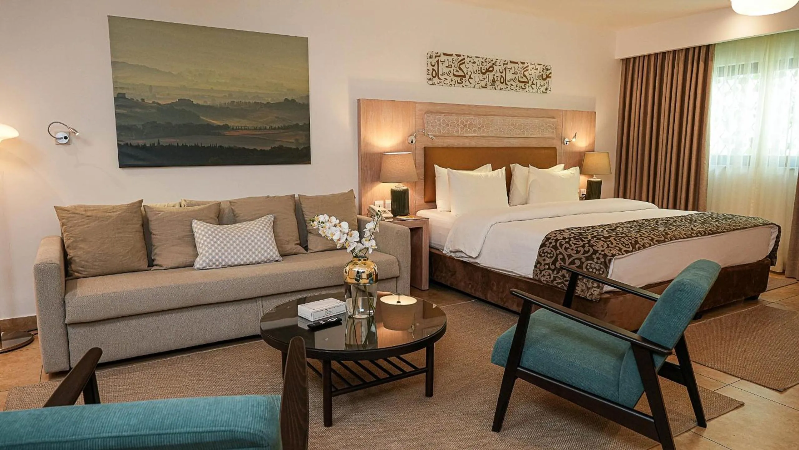 Bedroom, Bed in Toledo Amman Hotel