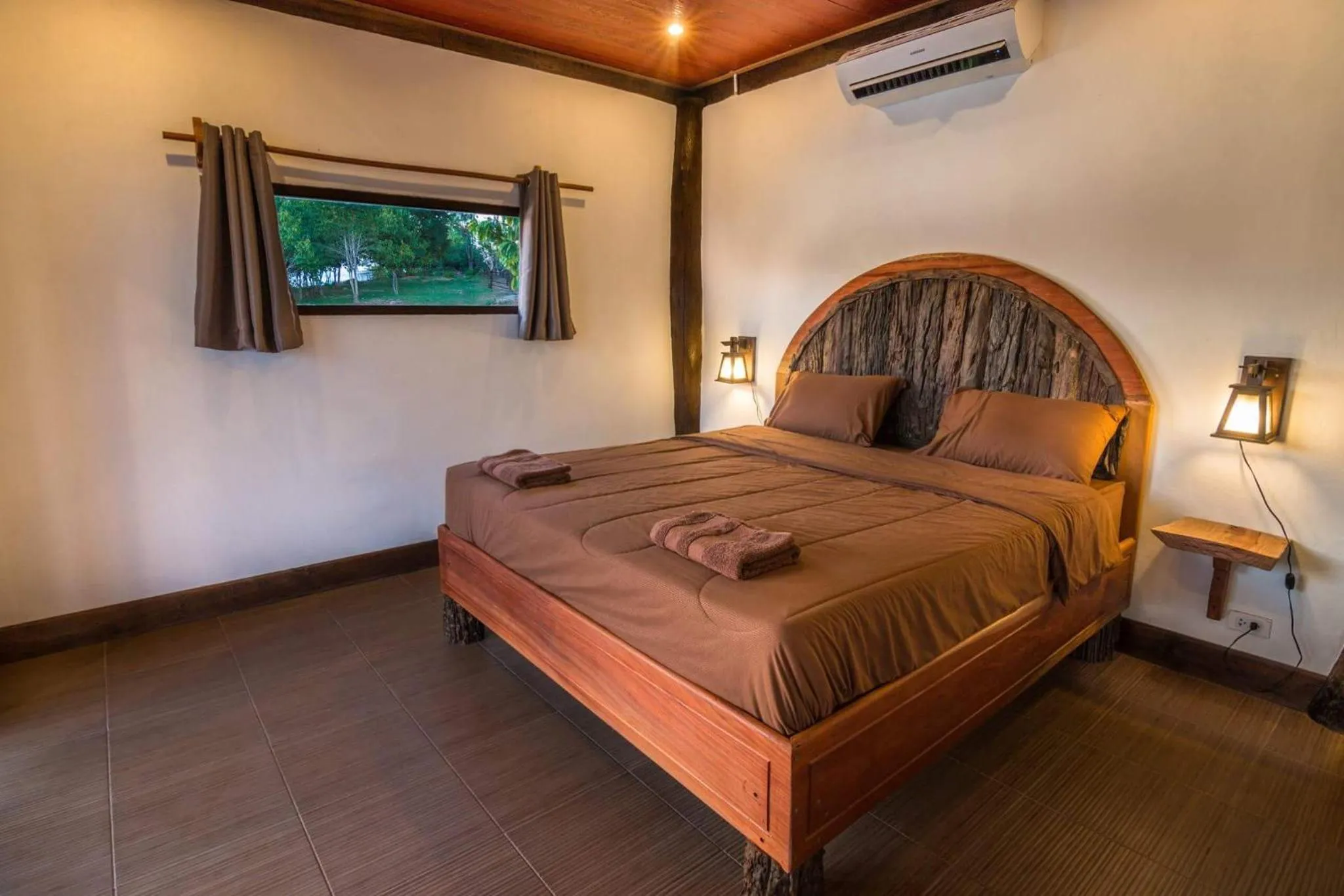 Bedroom, Bed in Green View Resort