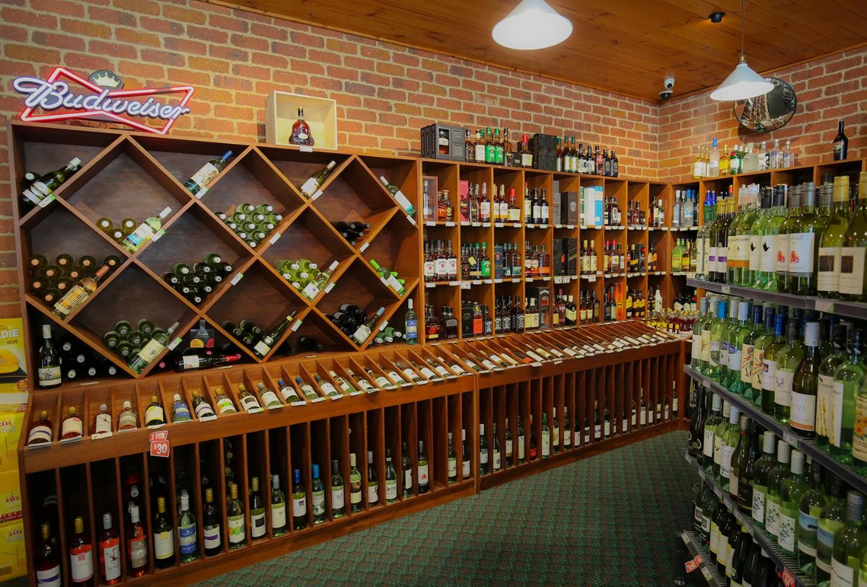 Drinks in Esplanade Hotel Busselton