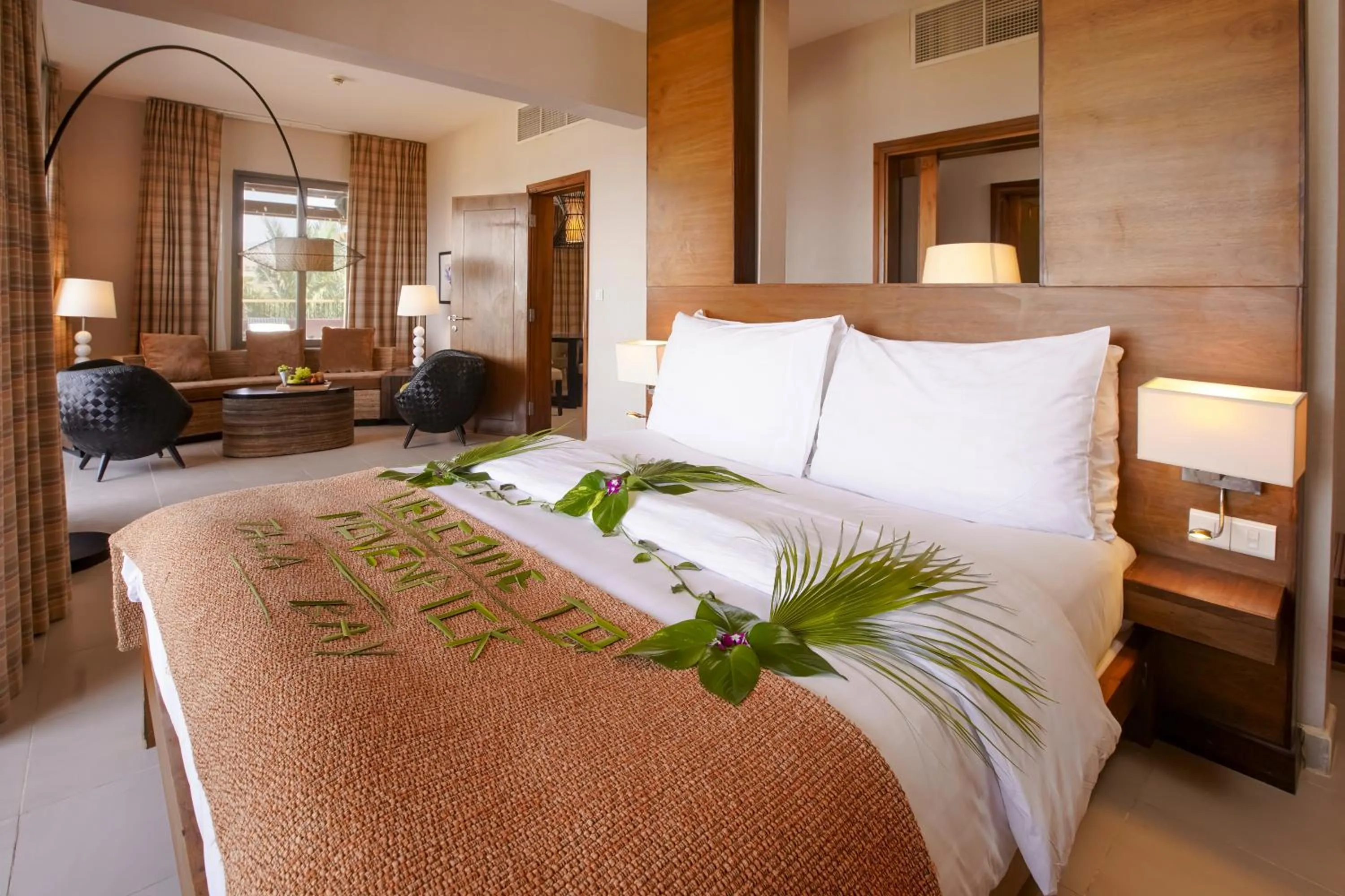 Hot Tub, Bed in Mövenpick Resort & Spa Tala Bay Aqaba