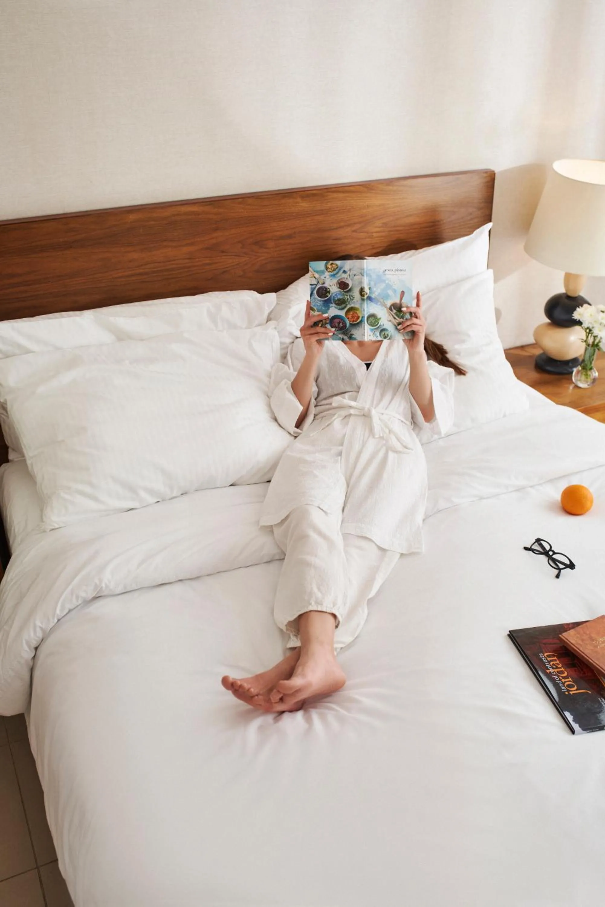 Bed in Mövenpick Resort & Spa Tala Bay Aqaba