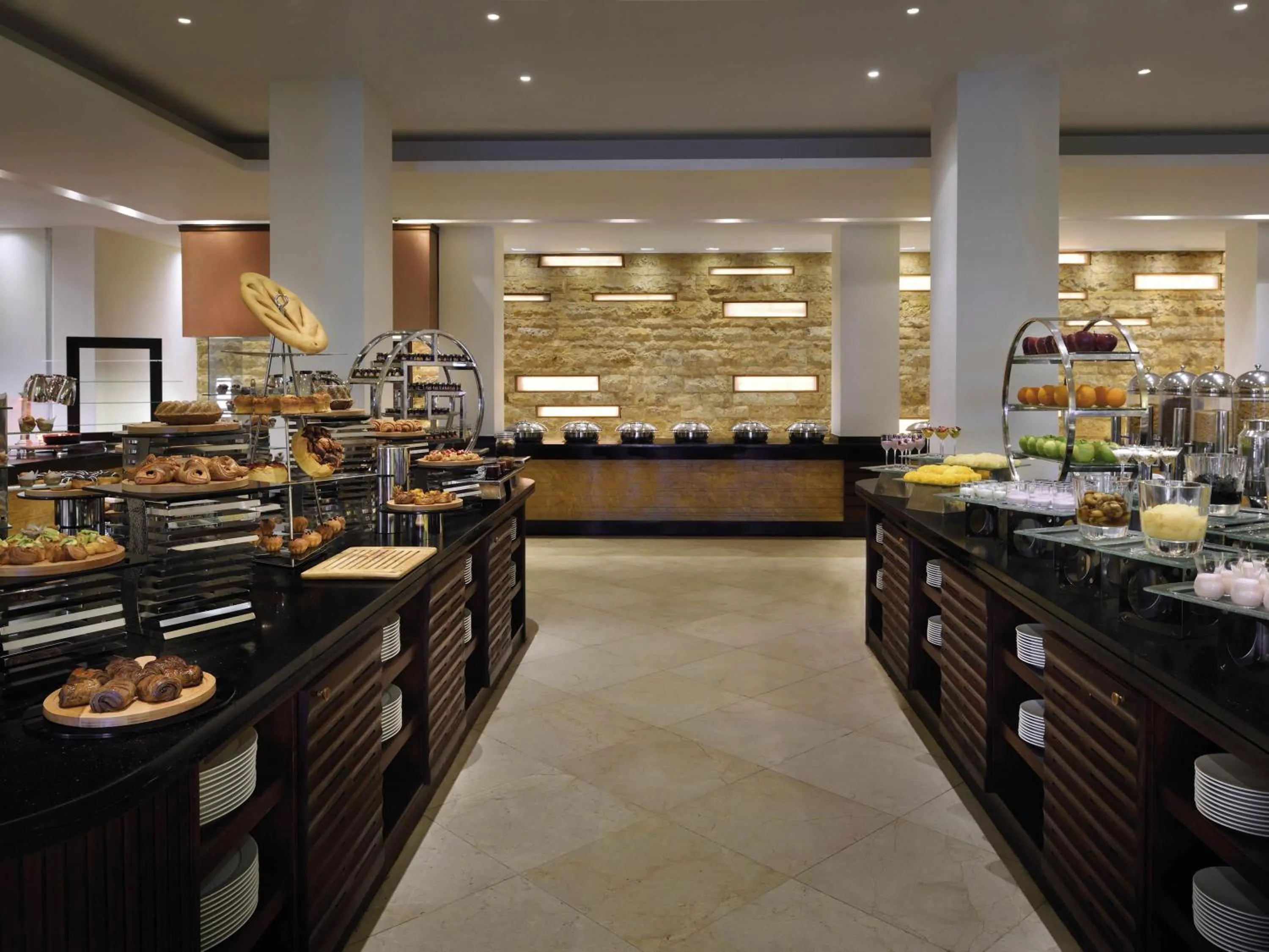 Restaurant/places to eat in Mövenpick Resort & Spa Tala Bay Aqaba