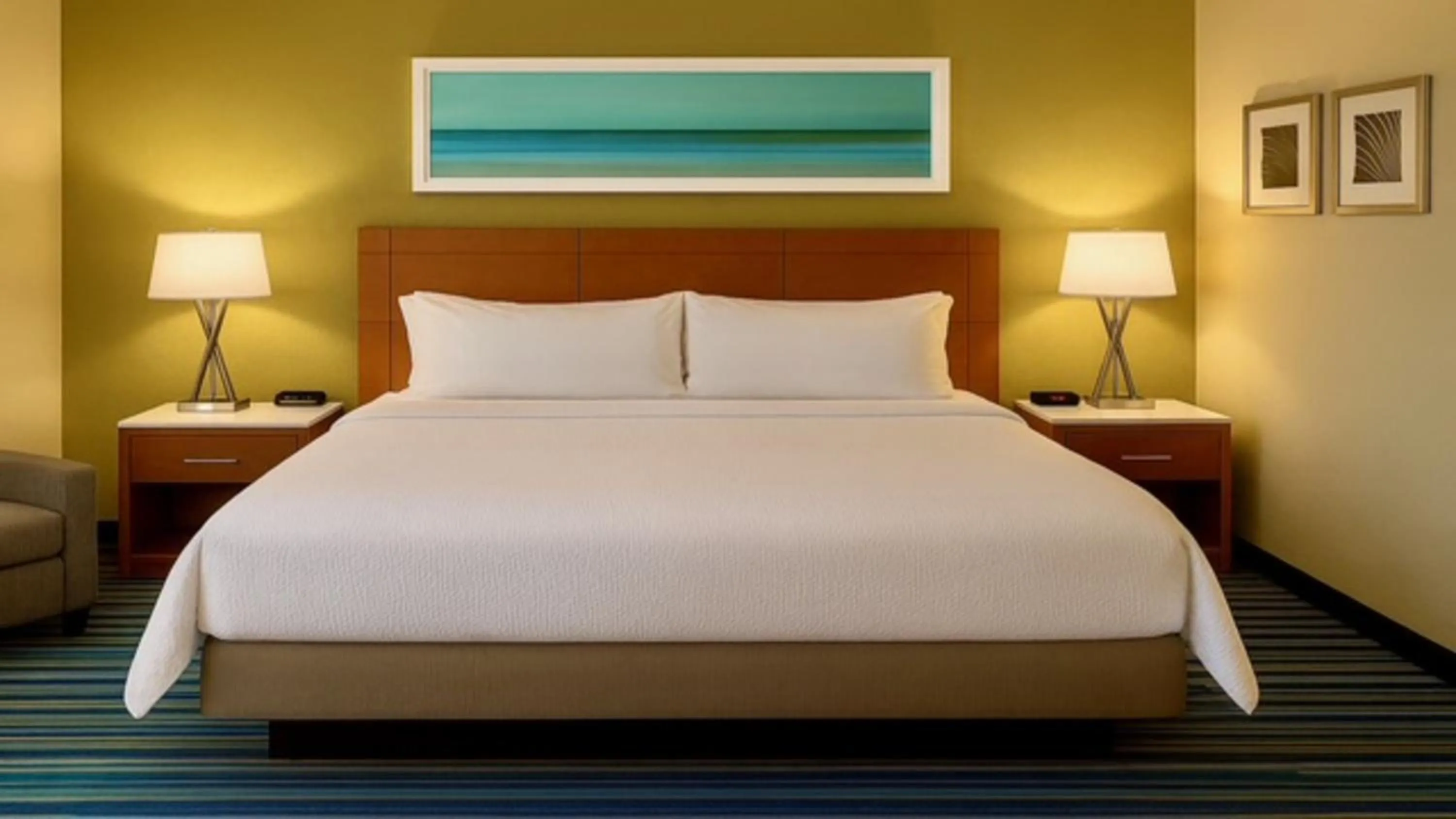 Photo of the whole room, Bed in Holiday Inn Express - Clermont by IHG