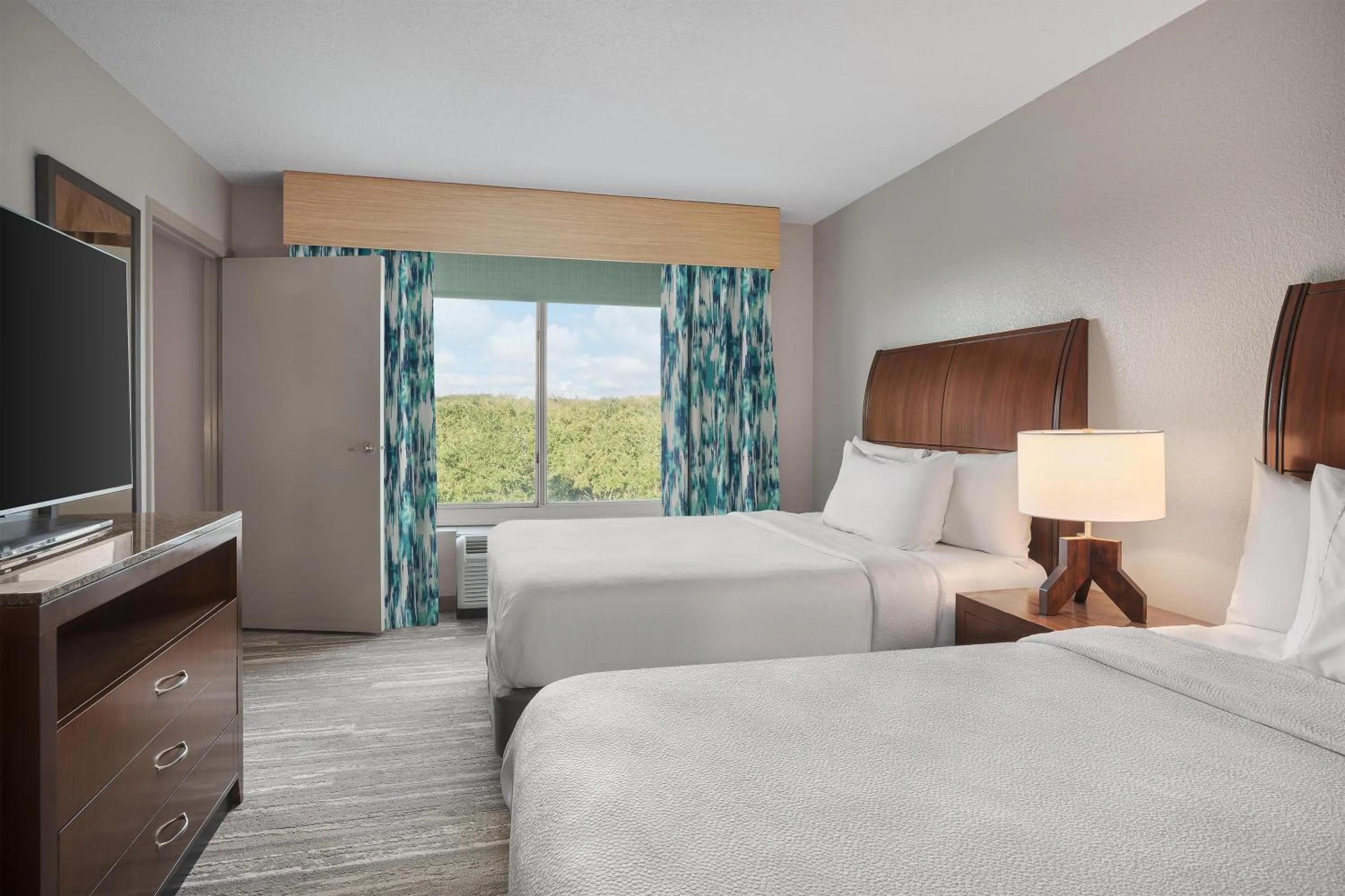 Bed in Hilton Garden Inn Tampa North