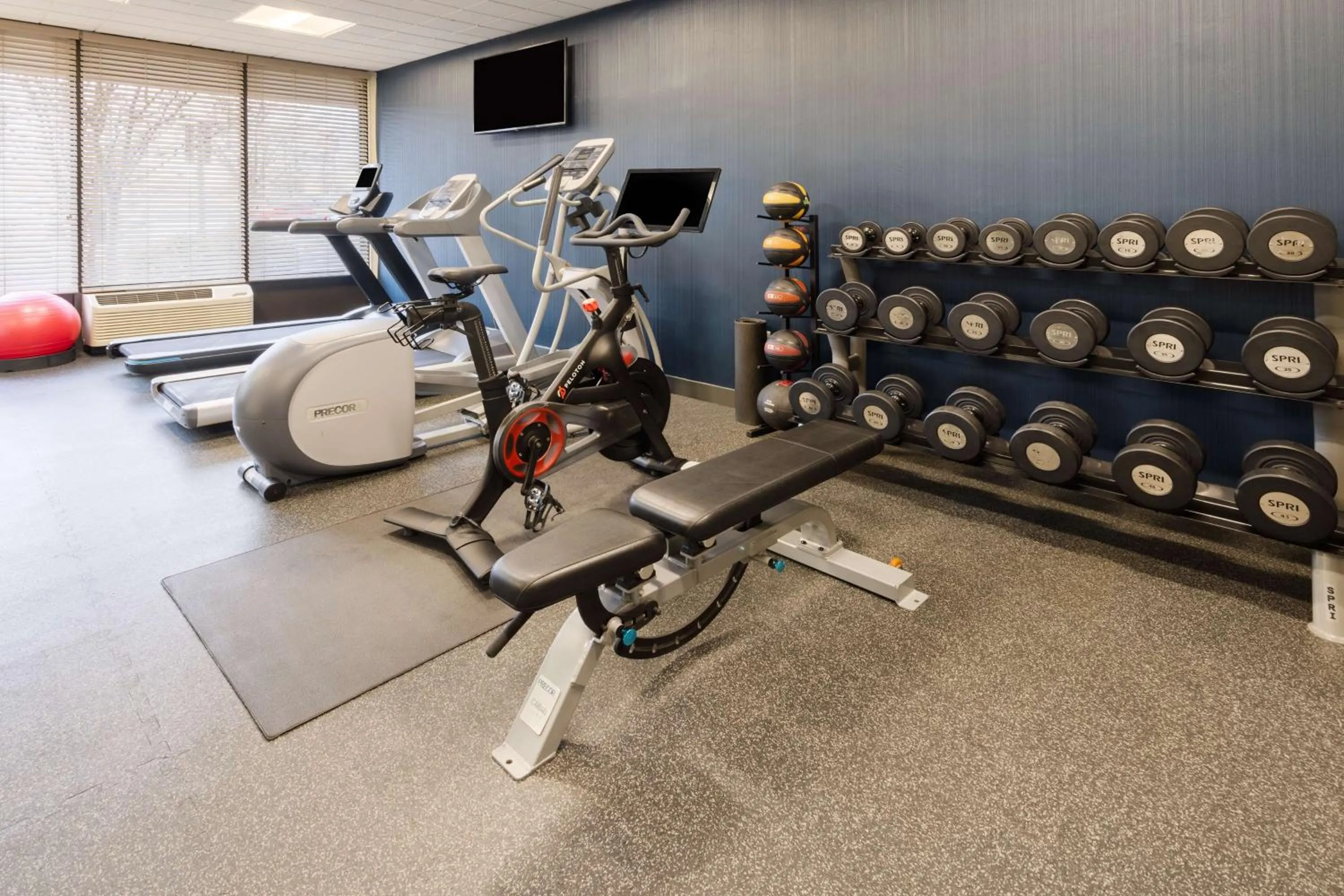 Fitness centre/facilities in Hampton Inn Manassas
