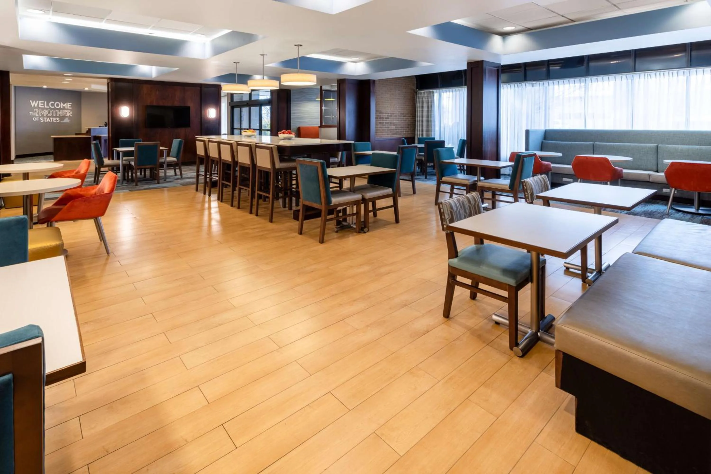 Restaurant/places to eat in Hampton Inn Manassas