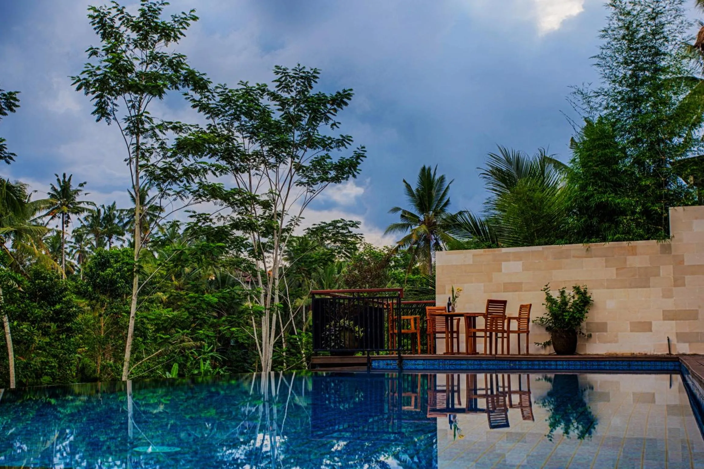 Restaurant/places to eat in River Sakti Ubud by Prasi