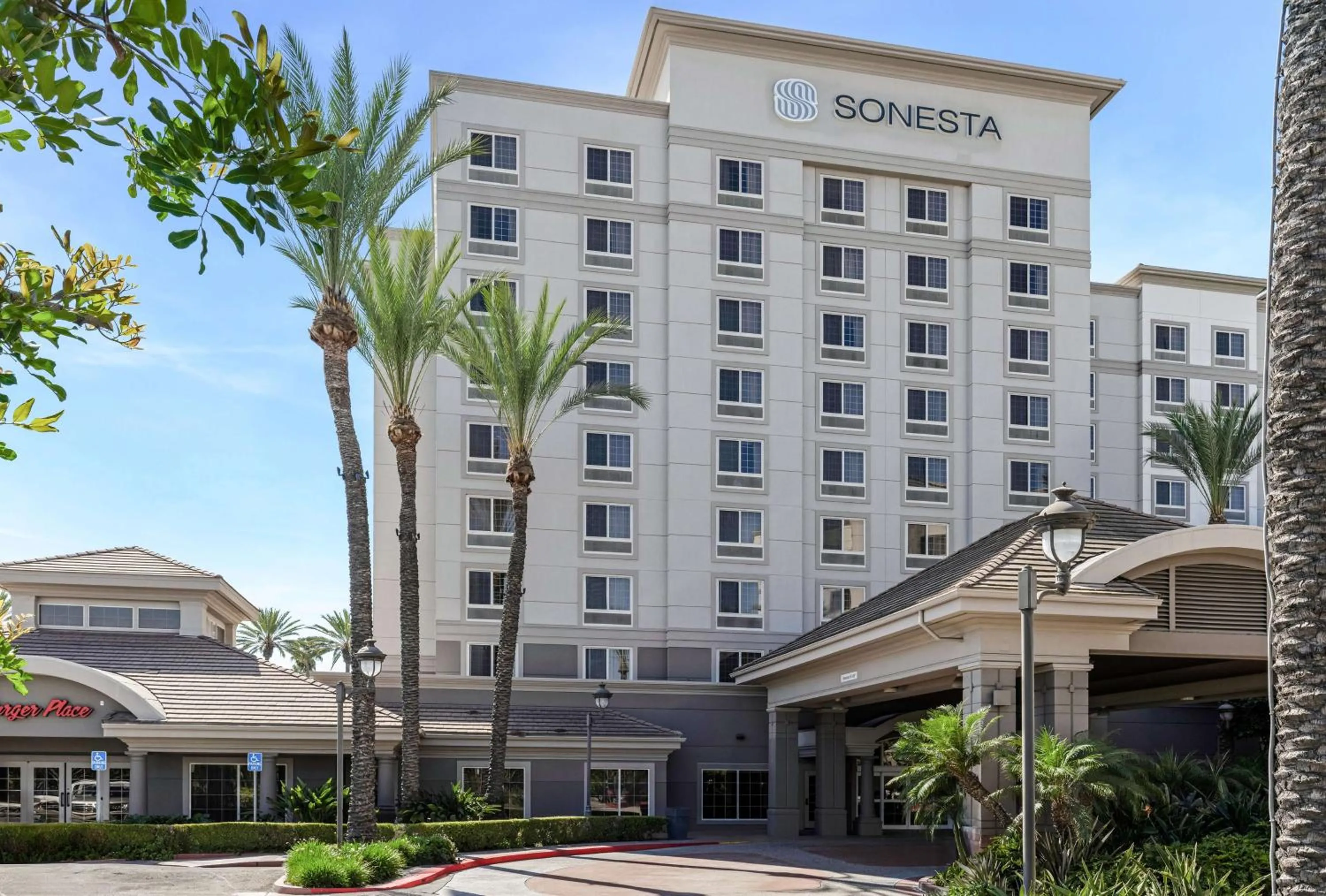 Property building in Sonesta Anaheim Resort Area