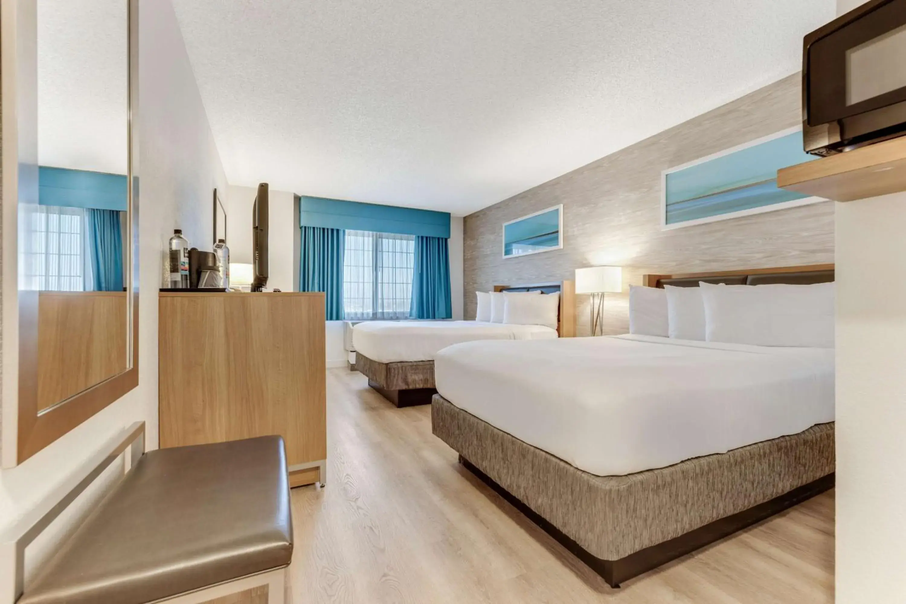 Deluxe Two Doubles in Sonesta Anaheim Resort Area Deluxe Two Doubles in Sonesta Anaheim Resort Area